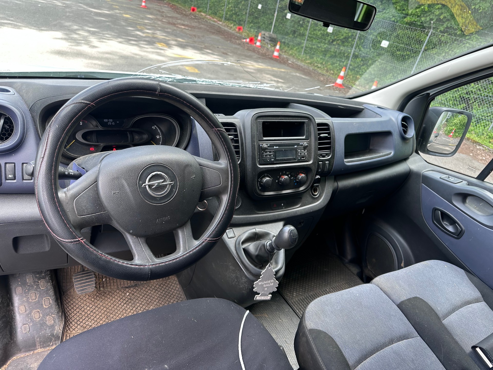OPEL Vivaro 1.6 CDTI 2.7t L1H1-image-9