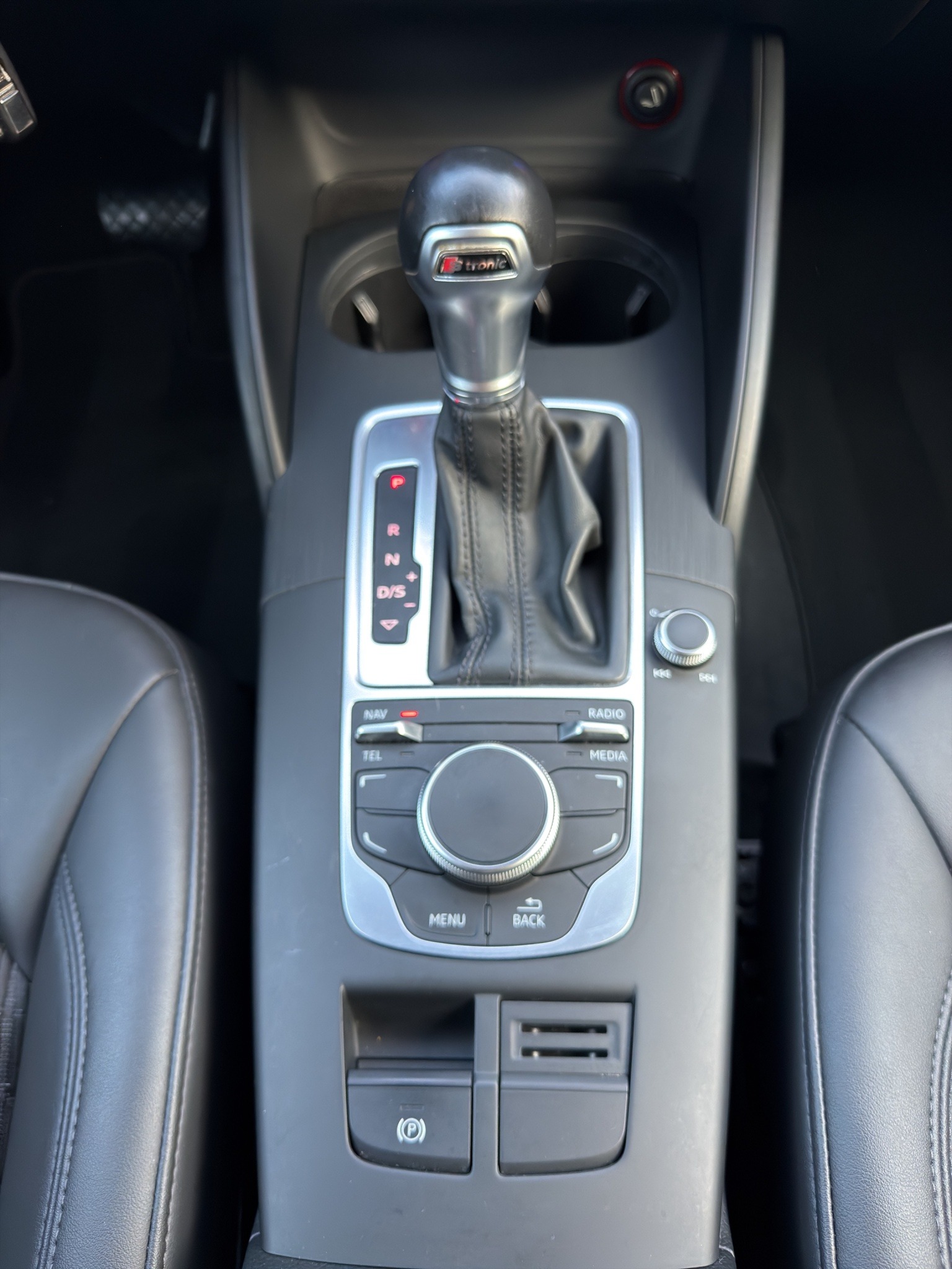 AUDI A3 Sportback 2.0 TDI Ambiente S-tronic*150 PS*TOP ZUSTAND*NUR 61000 KM*-image-8