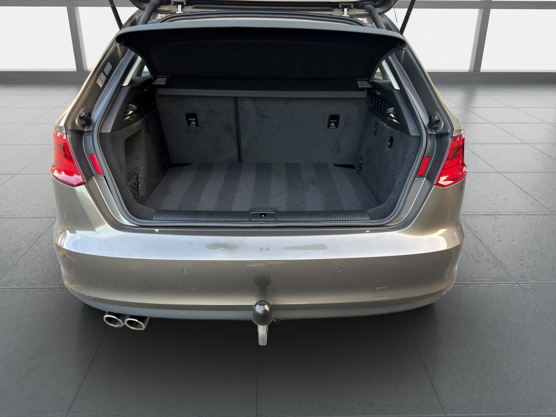 AUDI A3 Sportback 2.0 TDI Ambiente S-tronic*150 PS*TOP ZUSTAND*NUR 61000 KM*-image-5