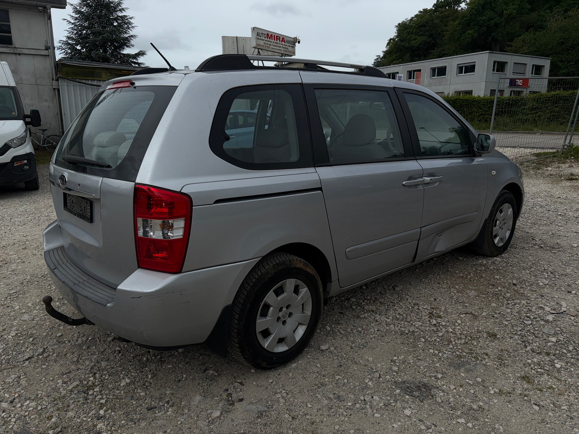 KIA Carnival 2.9 CRDi Trend-image-5