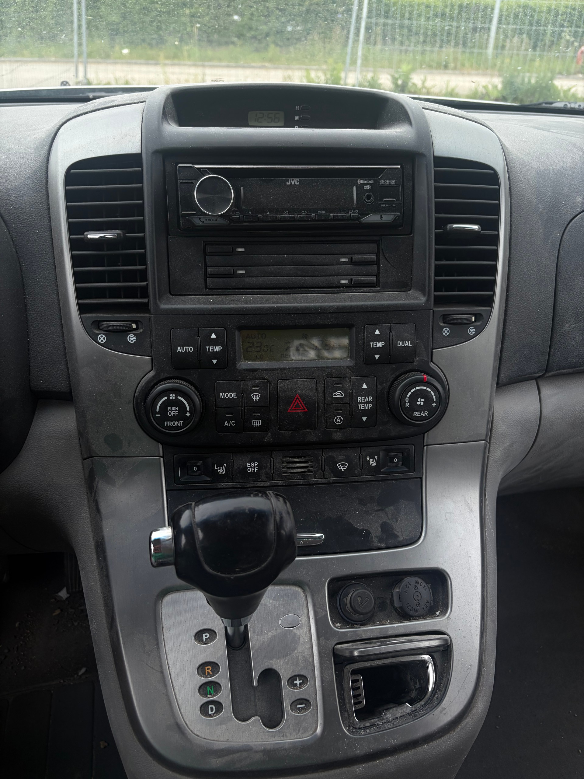 KIA Carnival 2.9 CRDi Trend-image-1