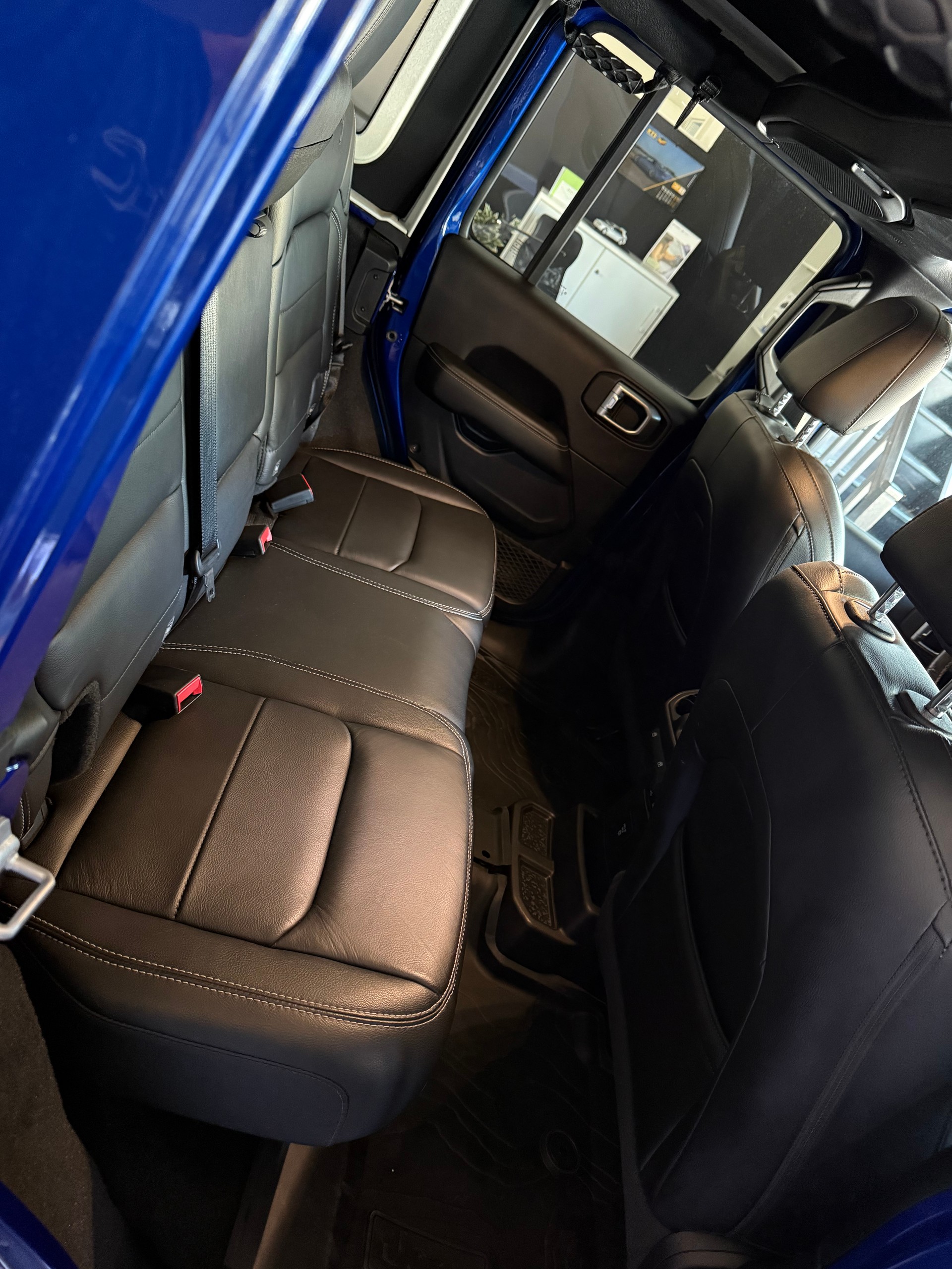 JEEP Wrangler 2.0 Unlimited Sahara Automatic-image-11