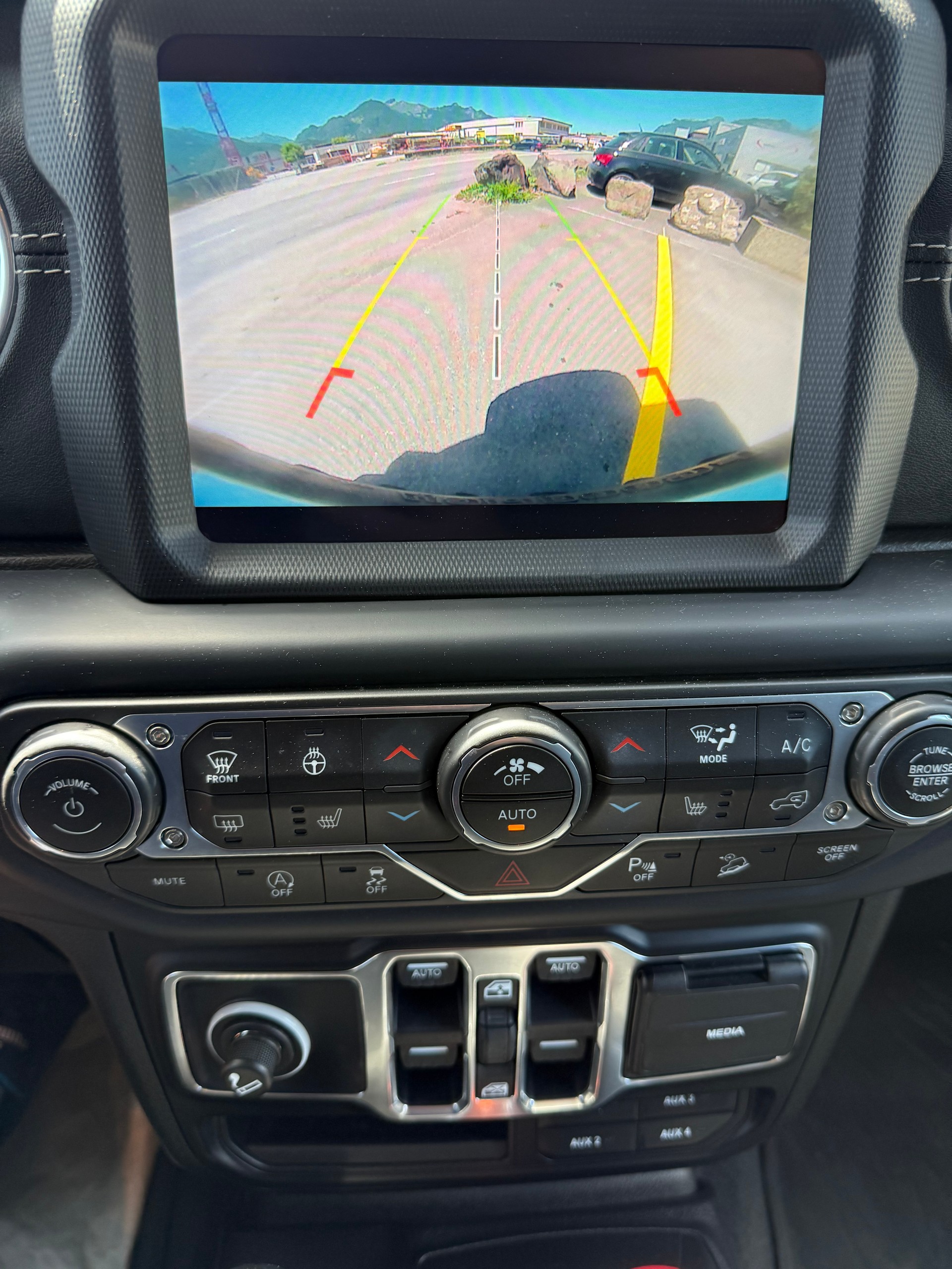 JEEP Wrangler 2.0 Unlimited Sahara Automatic-image-7