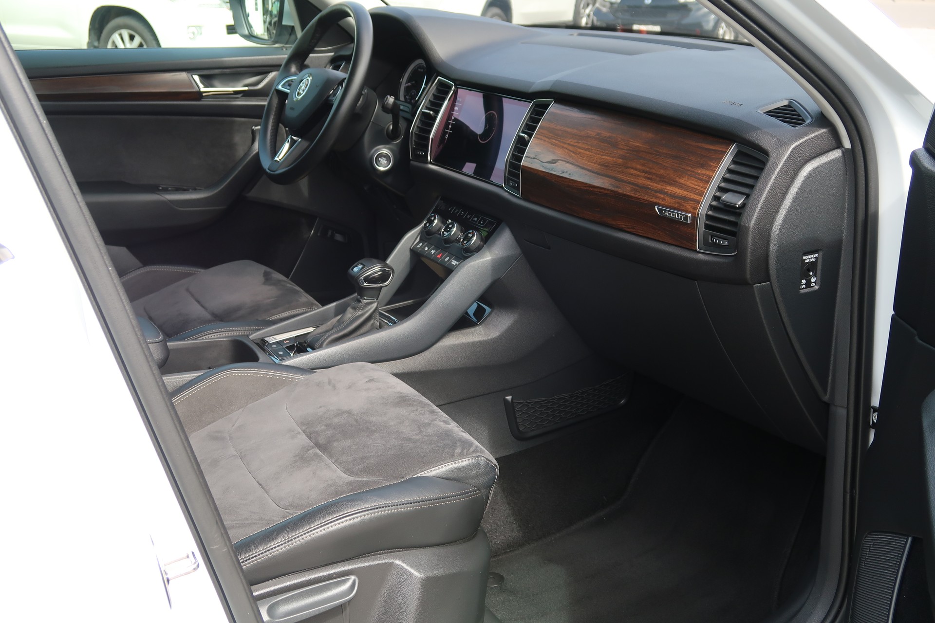 SKODA Kodiaq 2.0 TSI Scout DSG 4x4-image-18