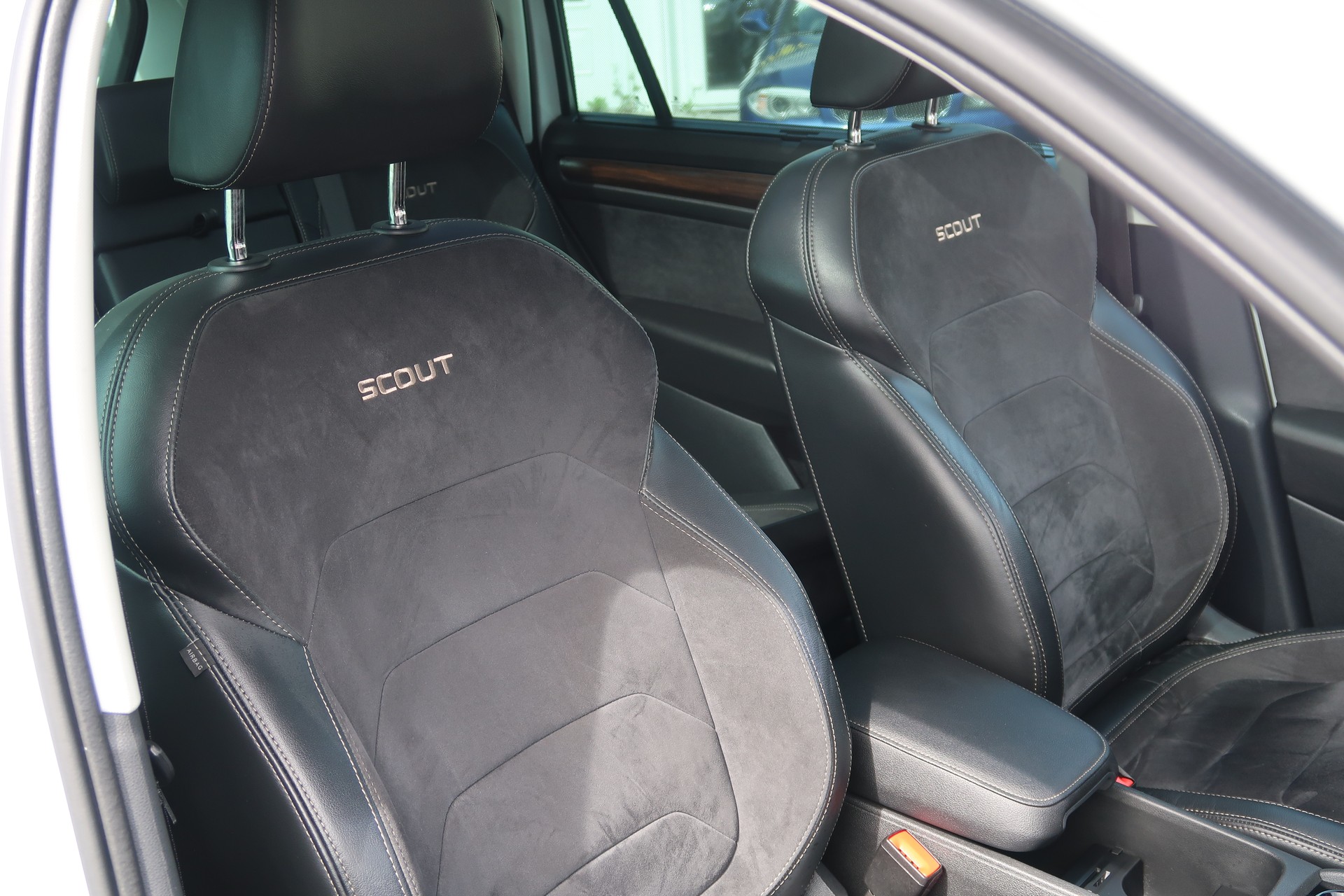 SKODA Kodiaq 2.0 TSI Scout DSG 4x4-image-17