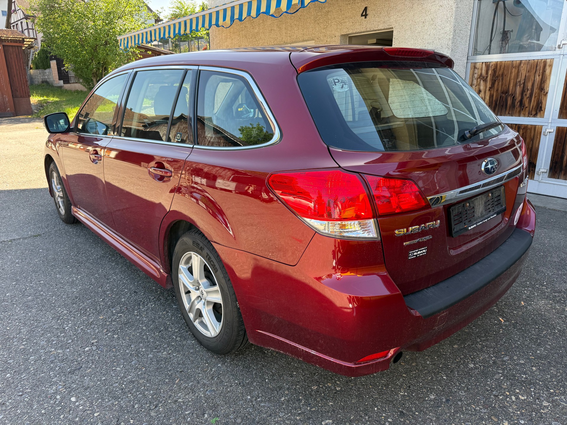 SUBARU Legacy 2.0i Limited AWD-image-5