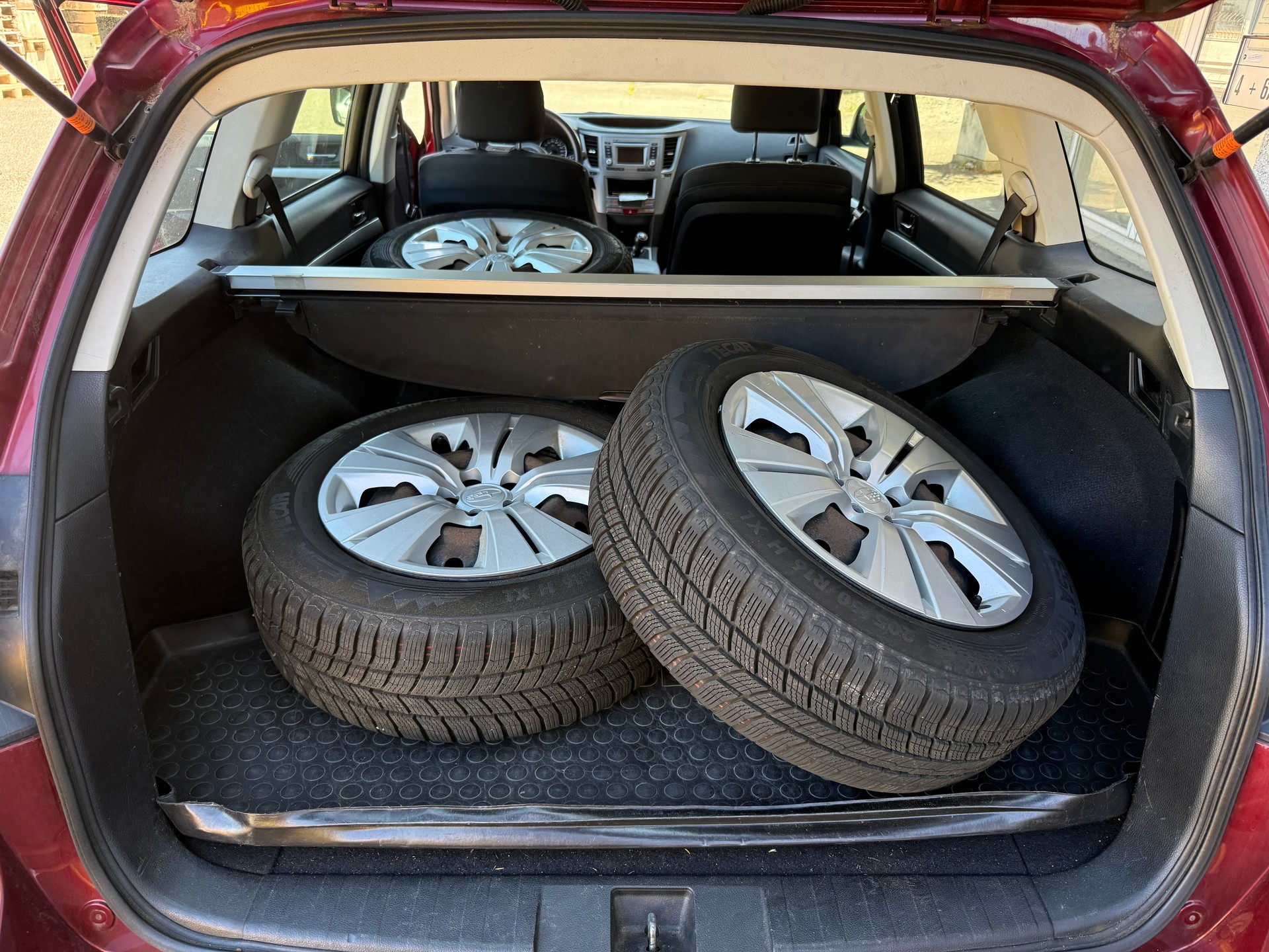 SUBARU Legacy 2.0i Limited AWD-image-11