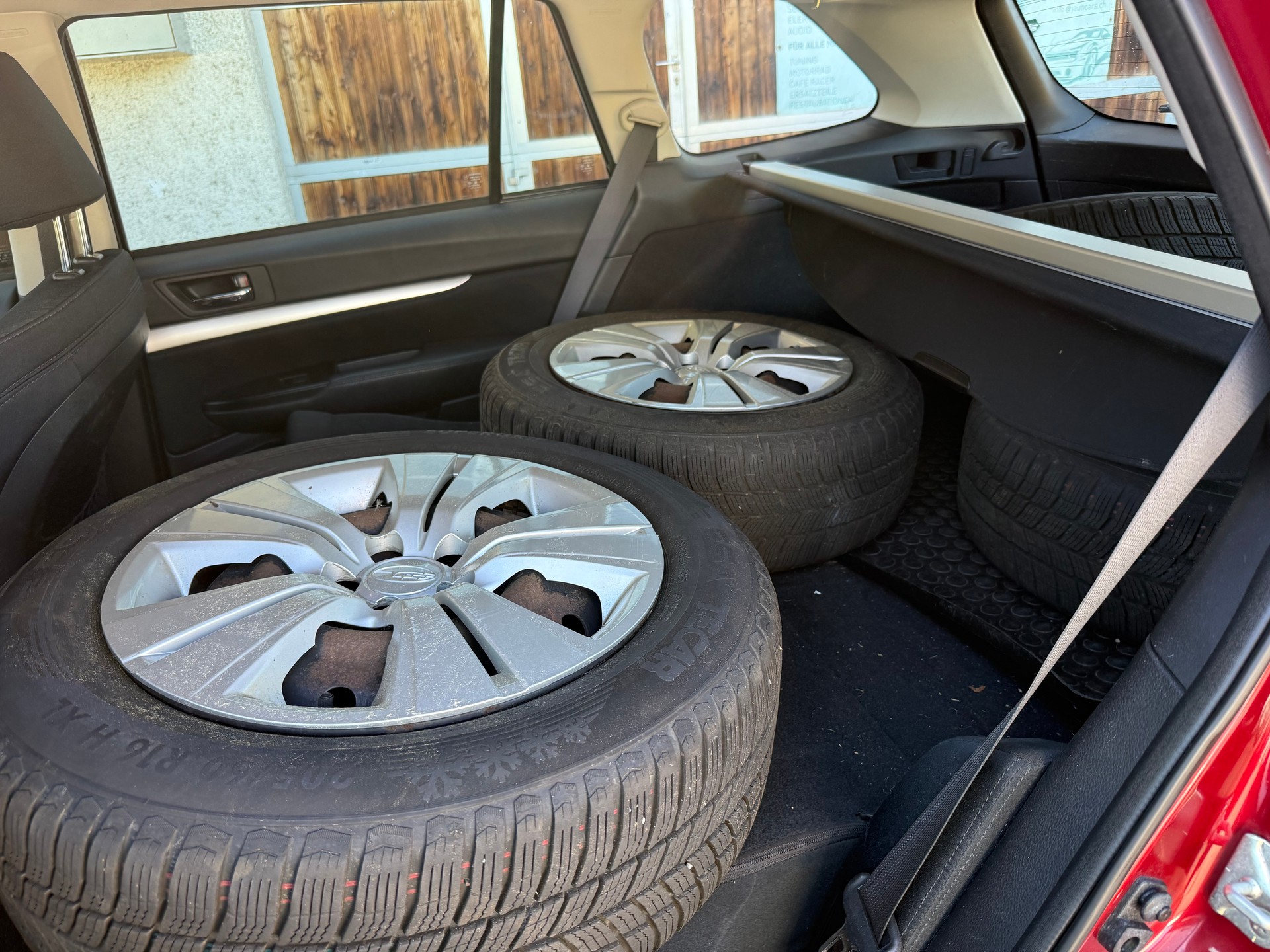 SUBARU Legacy 2.0i Limited AWD-image-9