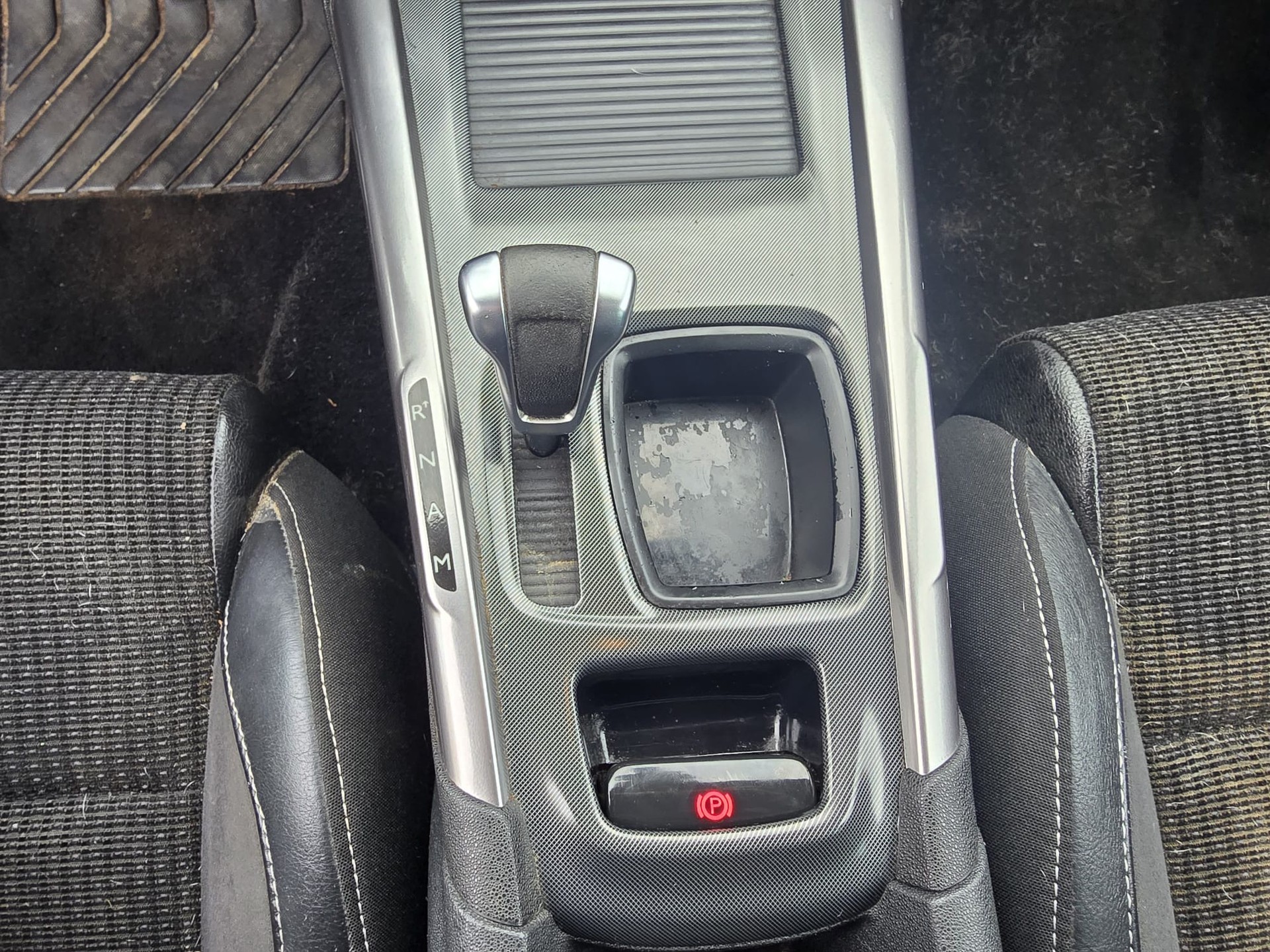 CITROEN C4 Berline 1.6 THP Séduction EGS6-image-14