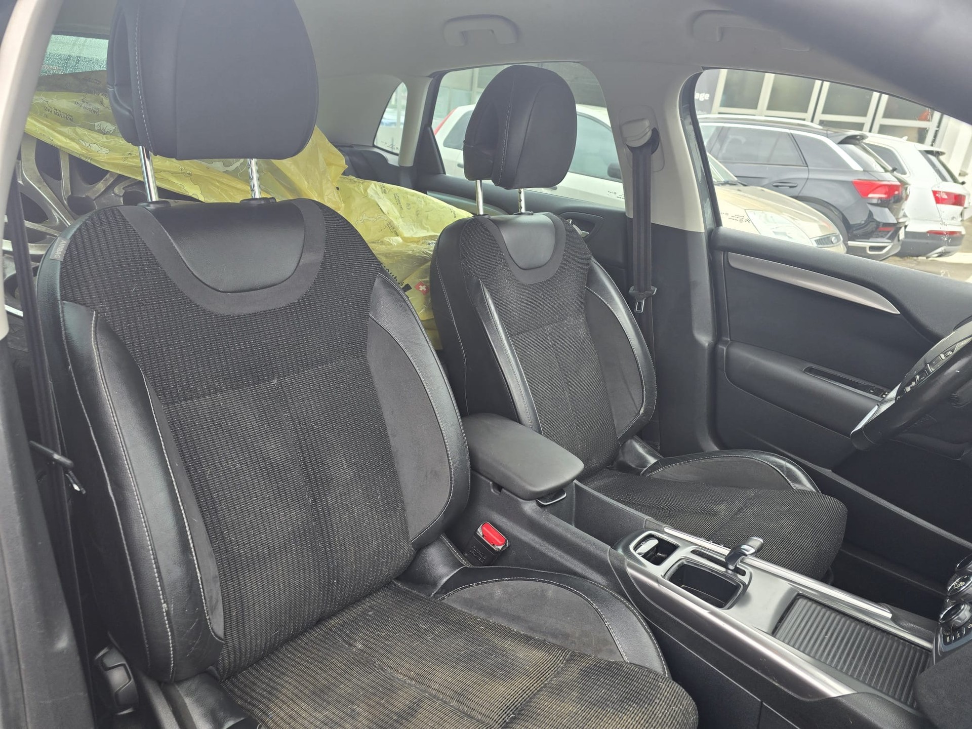 CITROEN C4 Berline 1.6 THP Séduction EGS6-image-8