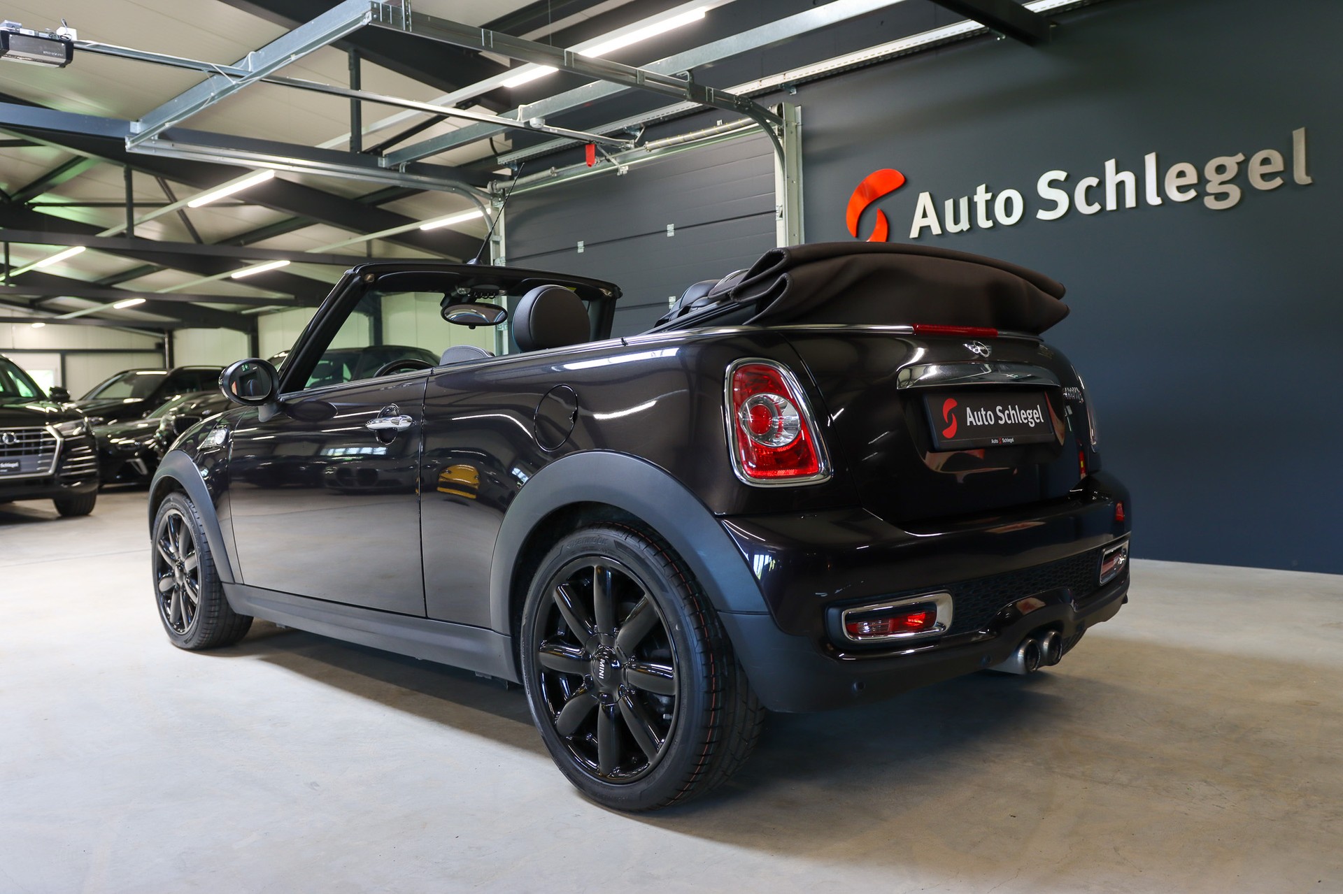 MINI Cooper S Cabriolet-image-9