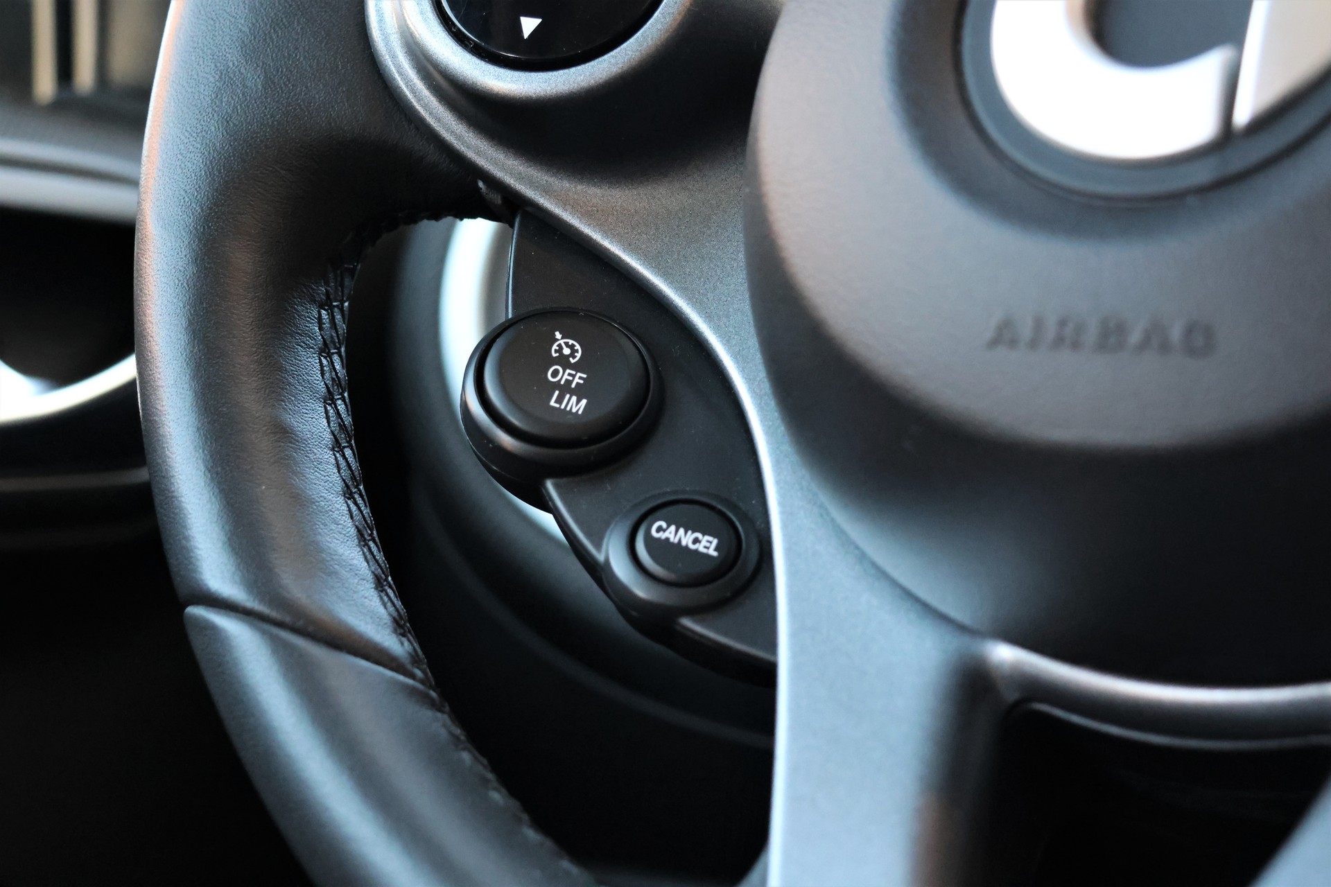 SMART forfour EQ passion (CH)-image-15