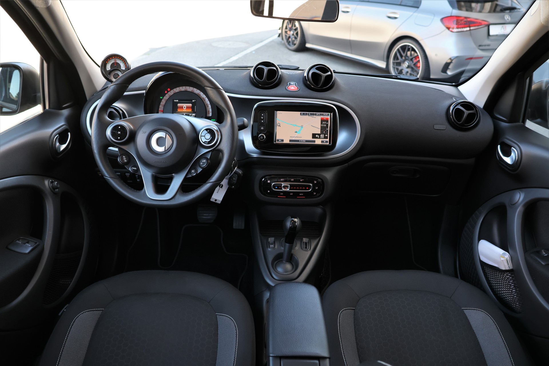 SMART forfour EQ passion (CH)-image-14