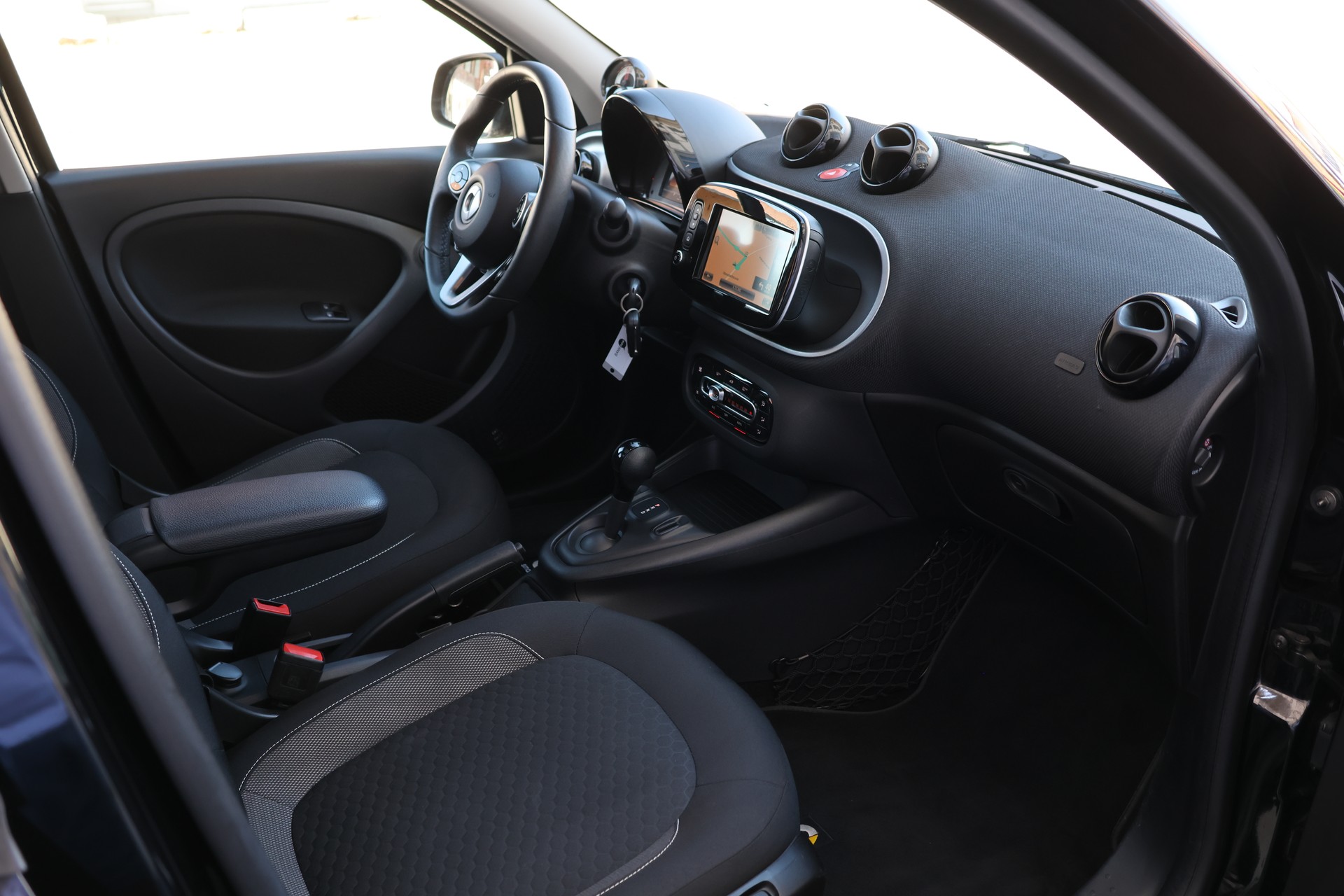 SMART forfour EQ passion (CH)-image-17