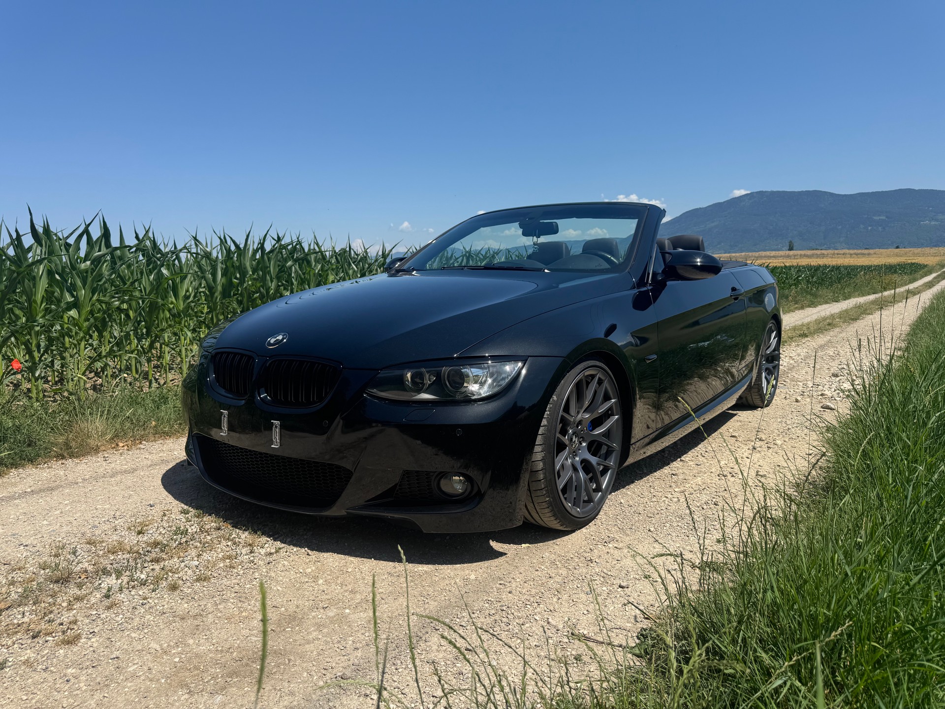 BMW 335i e93-image-0