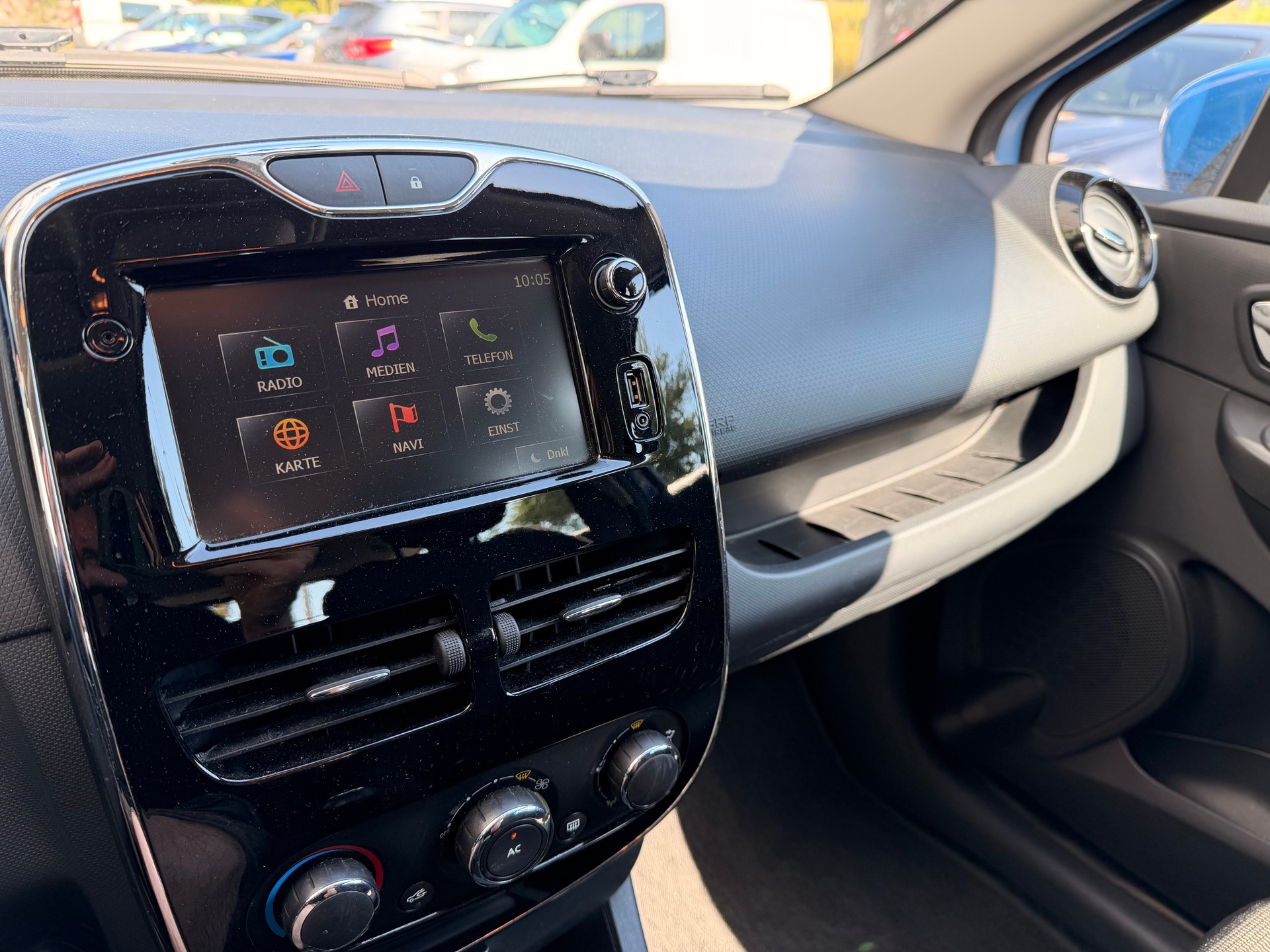 RENAULT Clio Grandtour 0.9 12V Expression-image-12