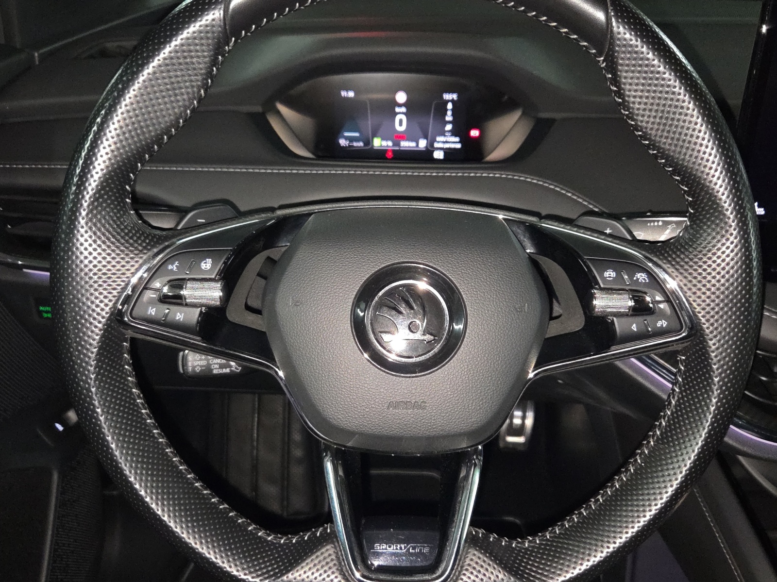 SKODA Enyaq iV 80x SportLine-image-5
