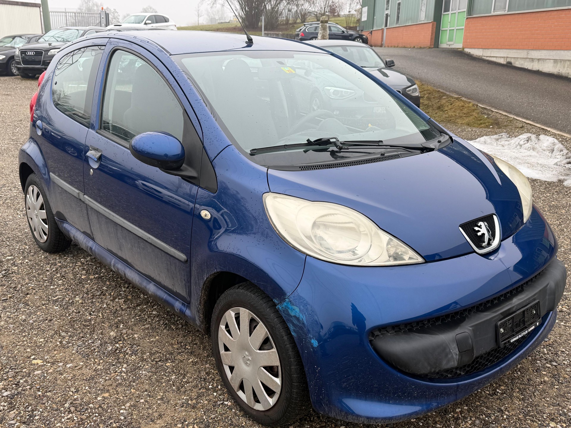 PEUGEOT 107 1.0-image-1