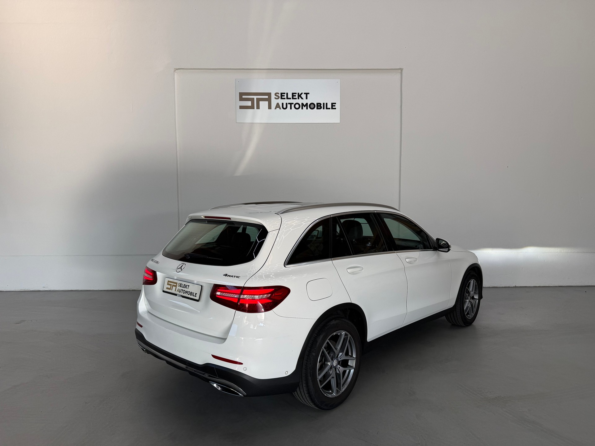 MERCEDES-BENZ GLC 250 d AMG Line 4Matic 9G-Tronic-image-5