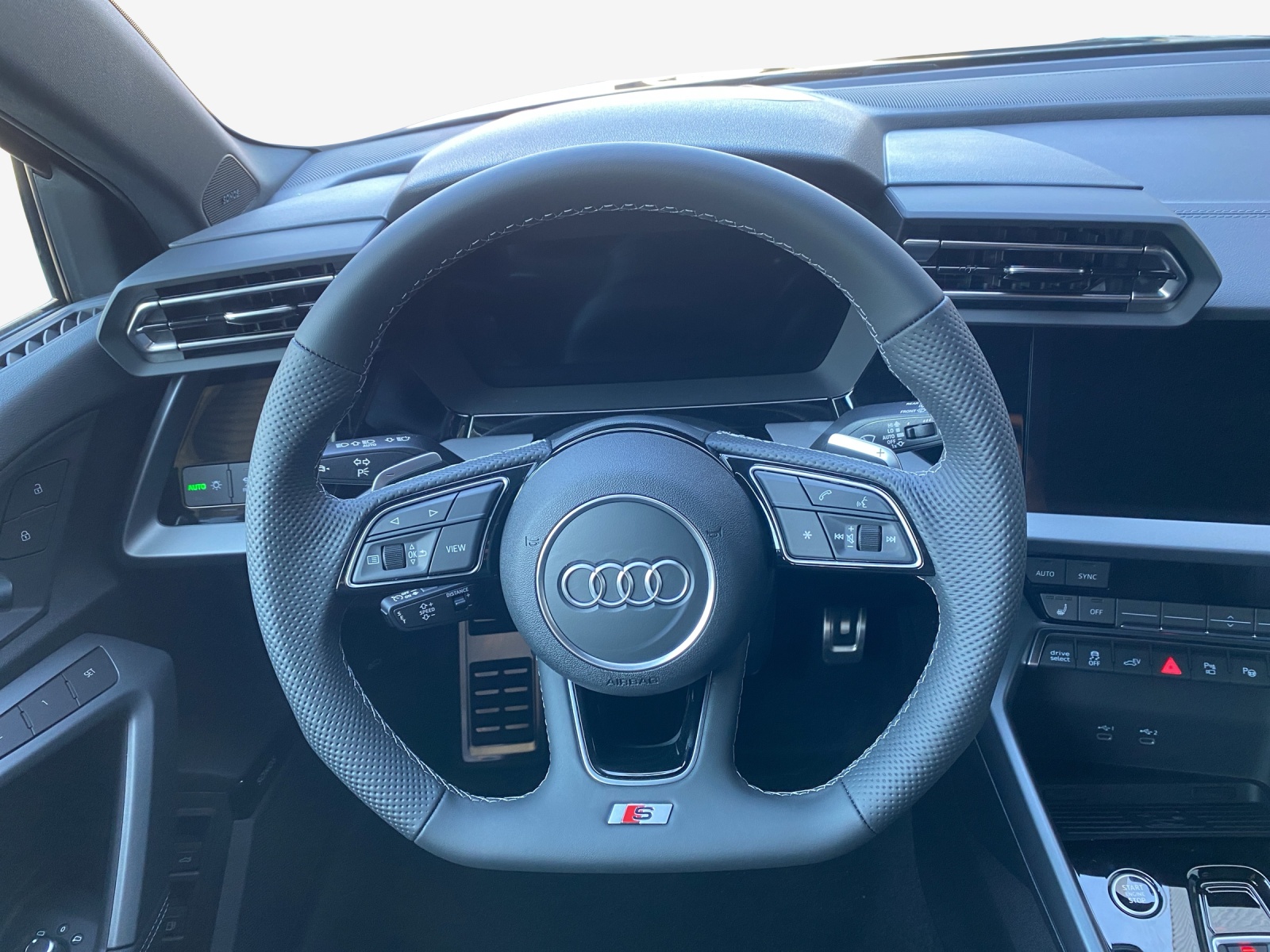 AUDI A3 Sportback TFSI e 200 kW S line Attraction S tronic-image-9