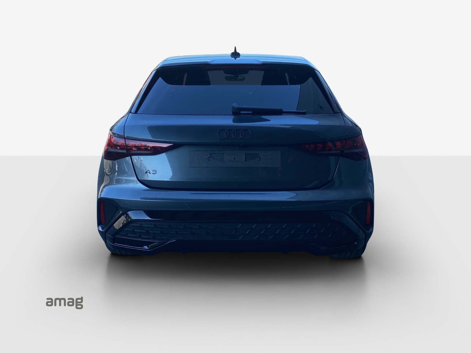 AUDI A3 Sportback TFSI e 200 kW S line Attraction S tronic-image-3