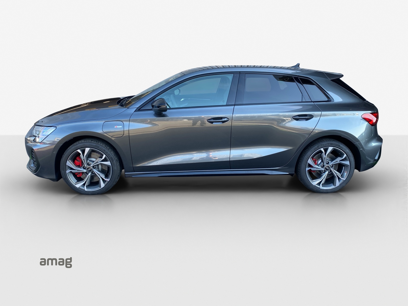 AUDI A3 Sportback TFSI e 200 kW S line Attraction S tronic-image-1
