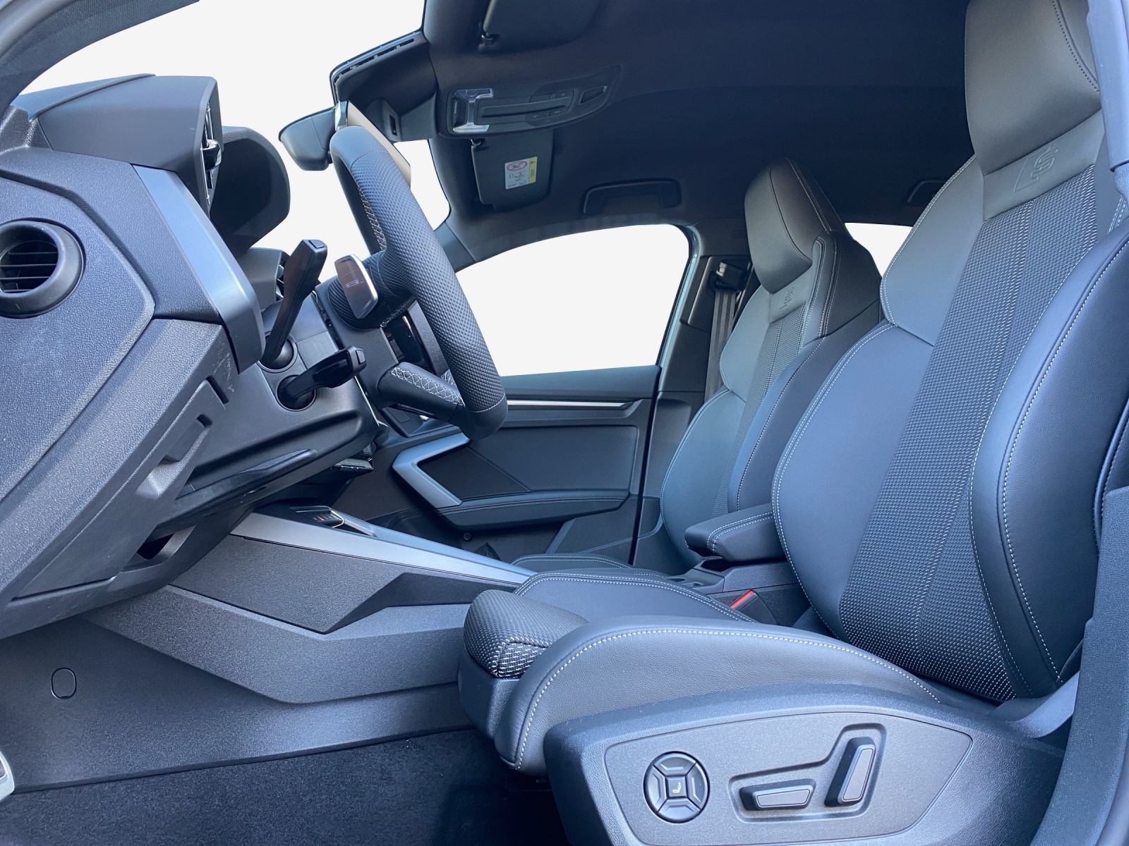AUDI A3 Sportback TFSI e 200 kW S line Attraction S tronic-image-7