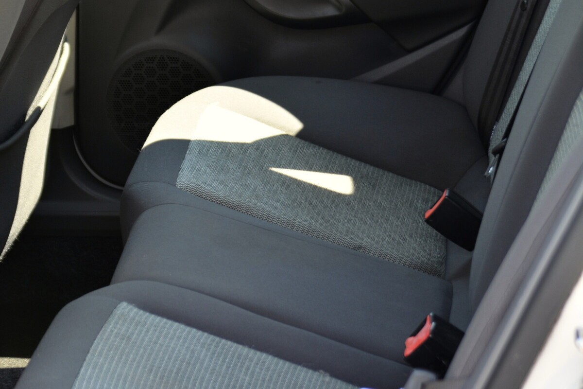 SEAT Ibiza 1.6 Style-image-8