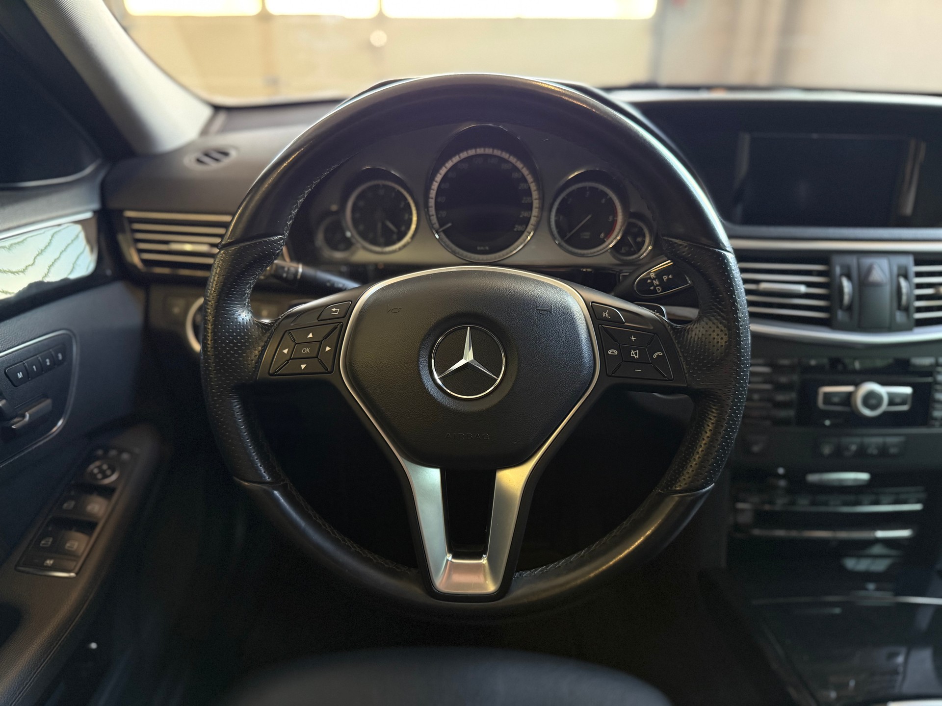 MERCEDES-BENZ E 350 CDI BlueEfficiency Avantgarde 7G-Tronic-image-13