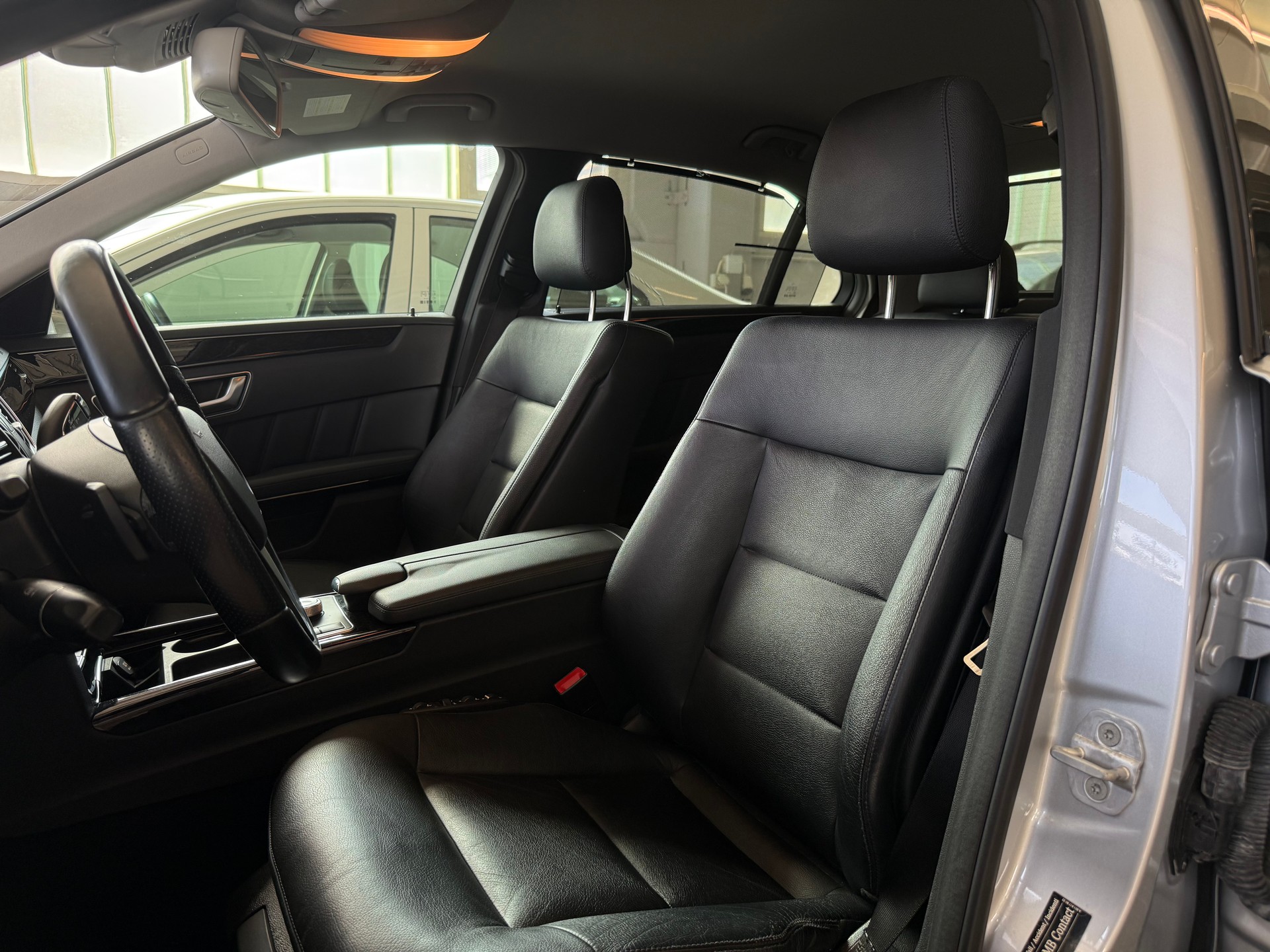 MERCEDES-BENZ E 350 CDI BlueEfficiency Avantgarde 7G-Tronic-image-11