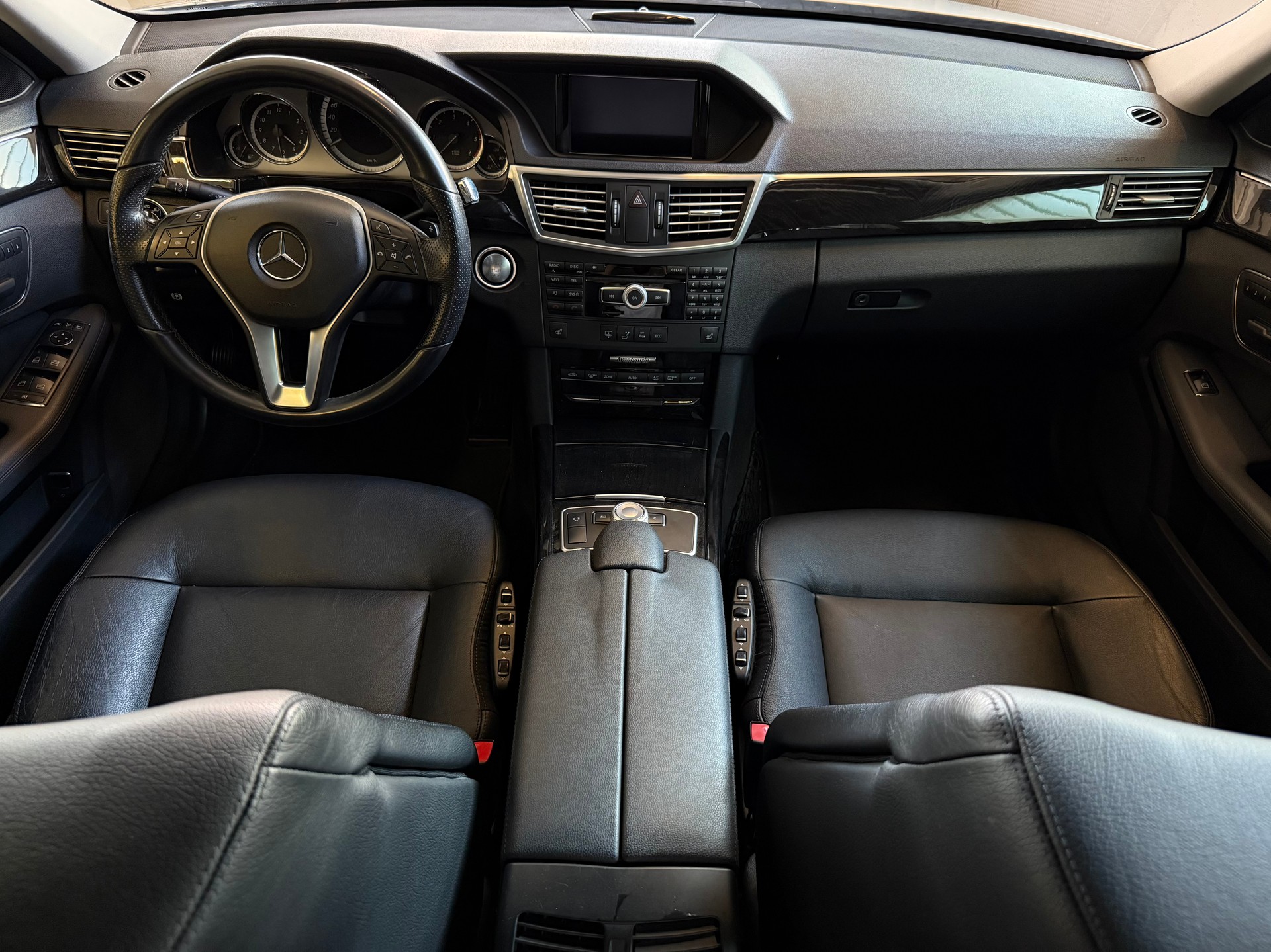 MERCEDES-BENZ E 350 CDI BlueEfficiency Avantgarde 7G-Tronic-image-12