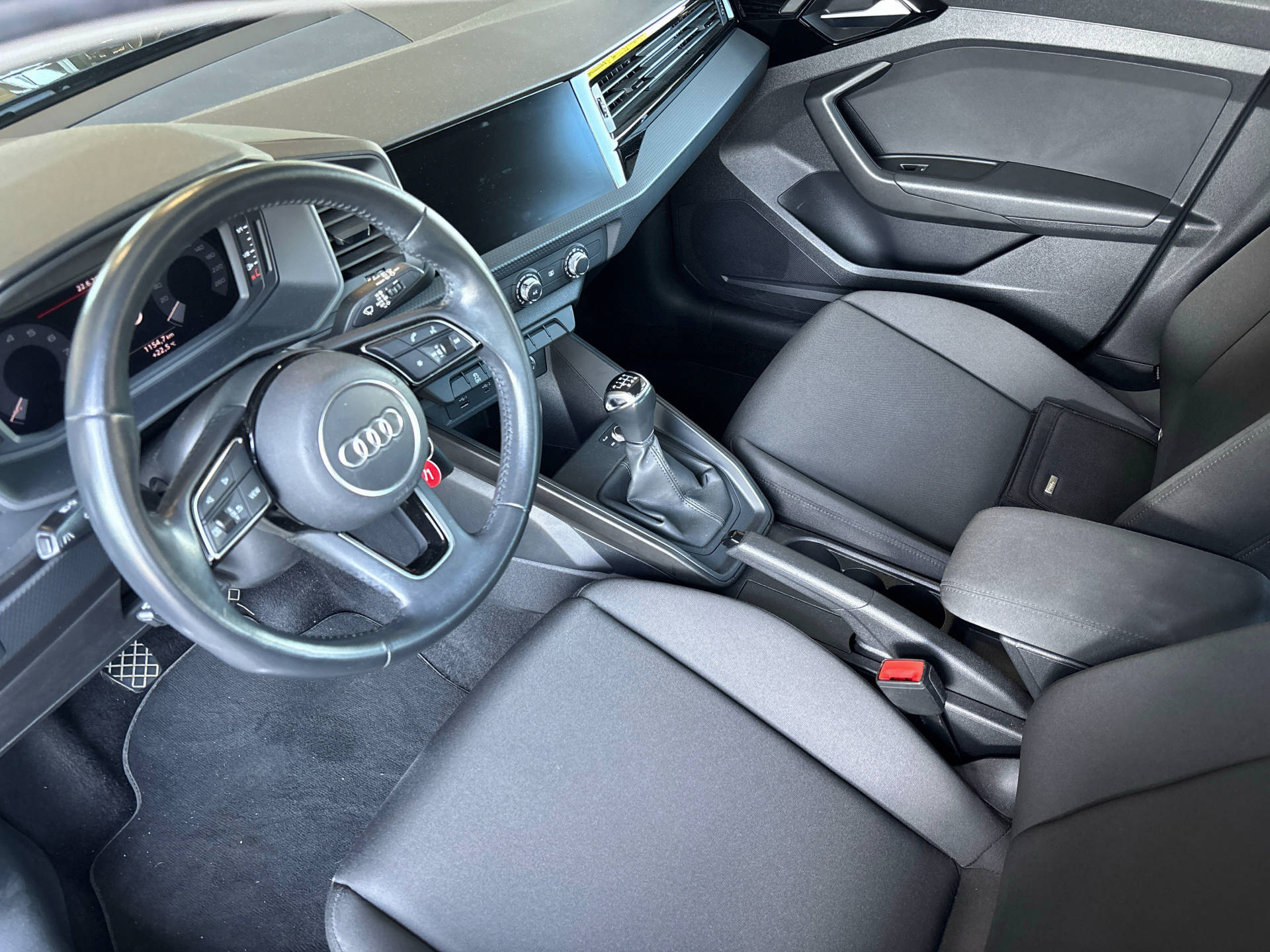 AUDI A1 Sportback 1.0 30 TFSI-image-8