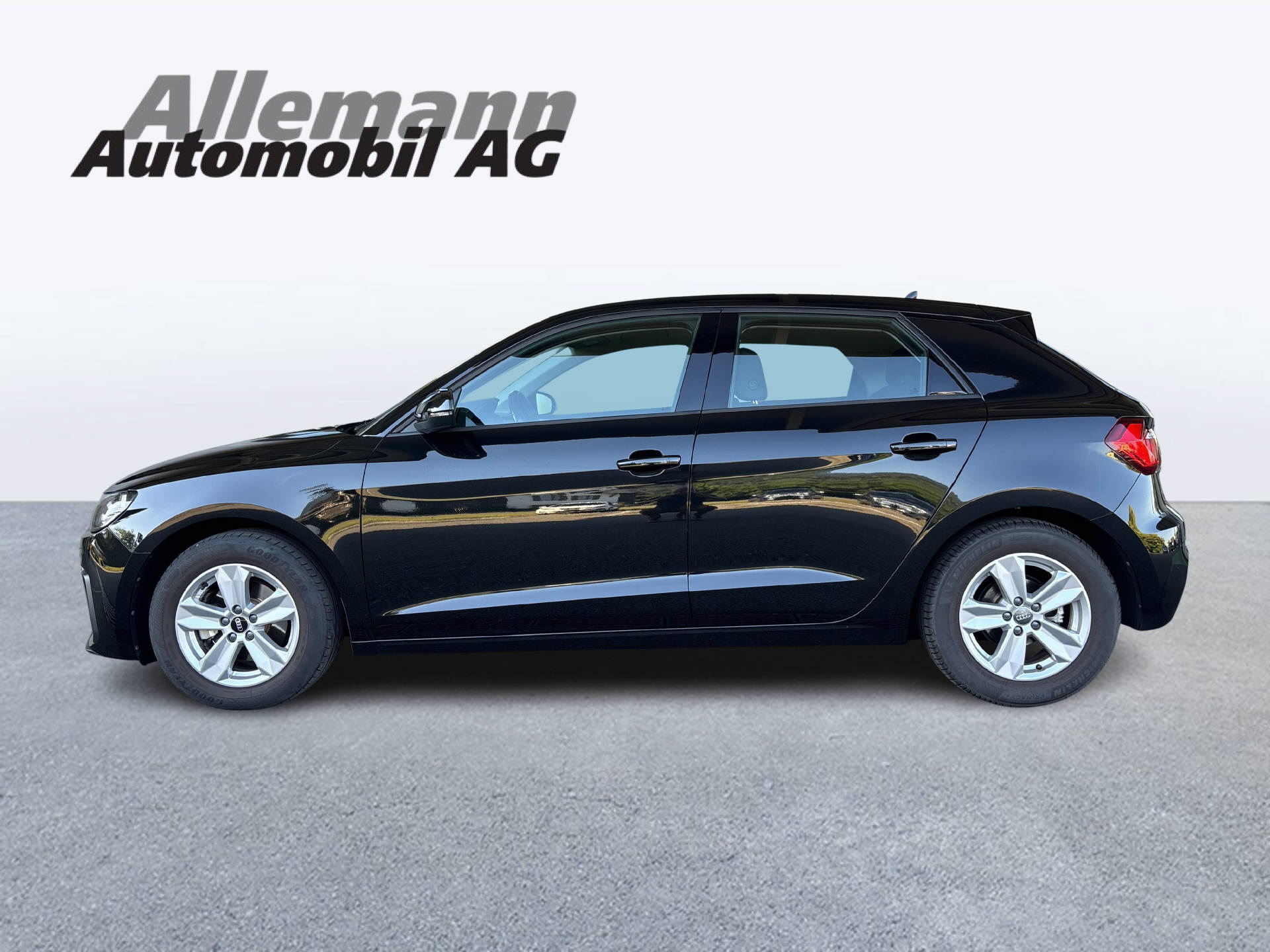AUDI A1 Sportback 1.0 30 TFSI-image-1