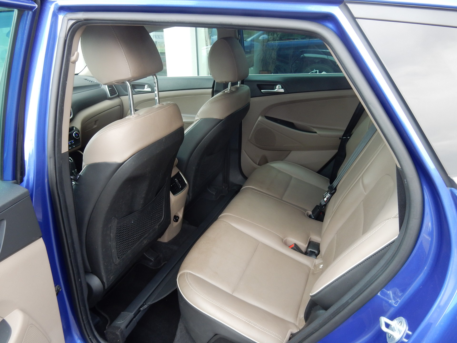 HYUNDAI Tucson 1.6 CRDI Amplia 2WD DCT-image-20