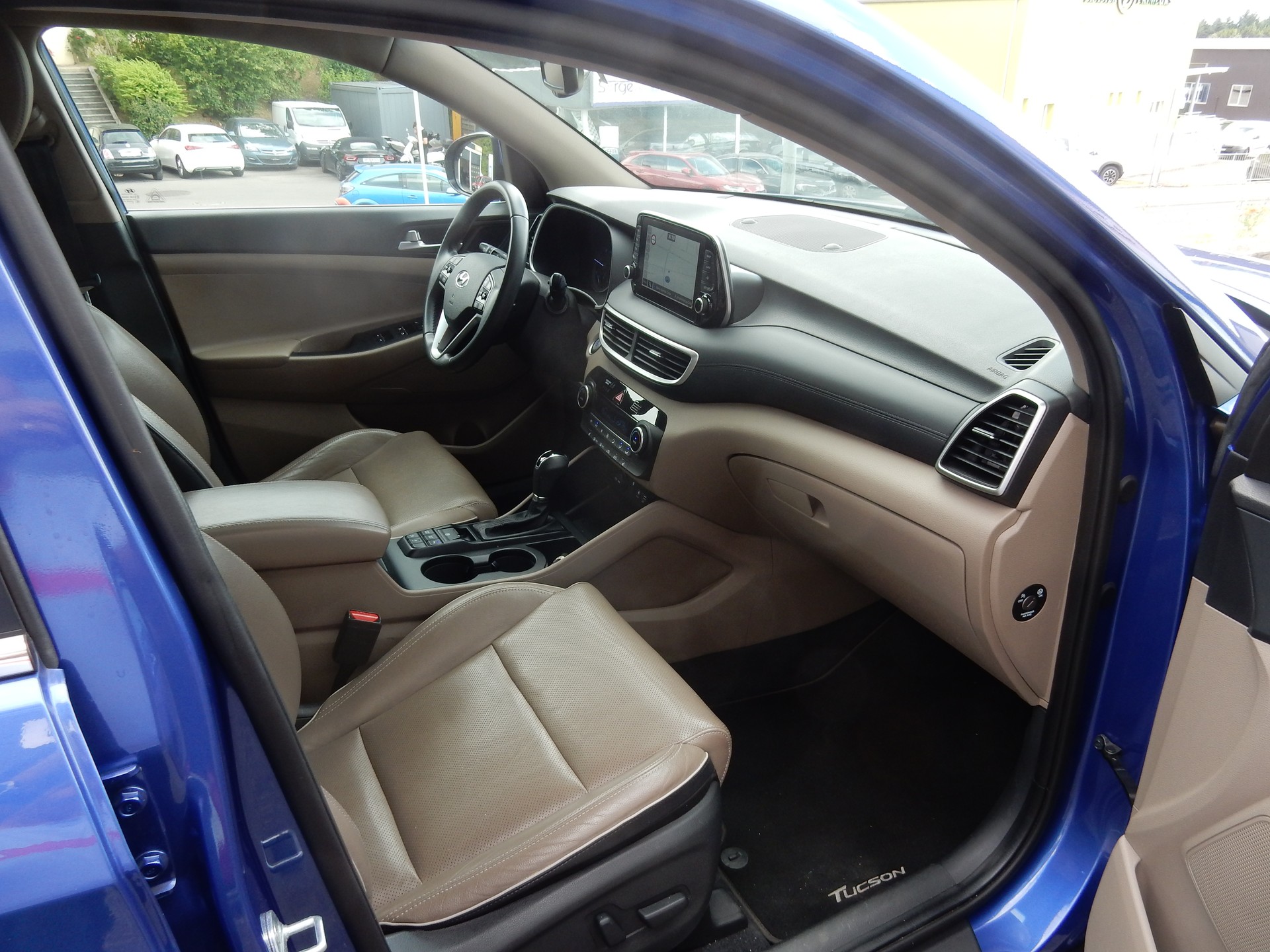 HYUNDAI Tucson 1.6 CRDI Amplia 2WD DCT-image-23