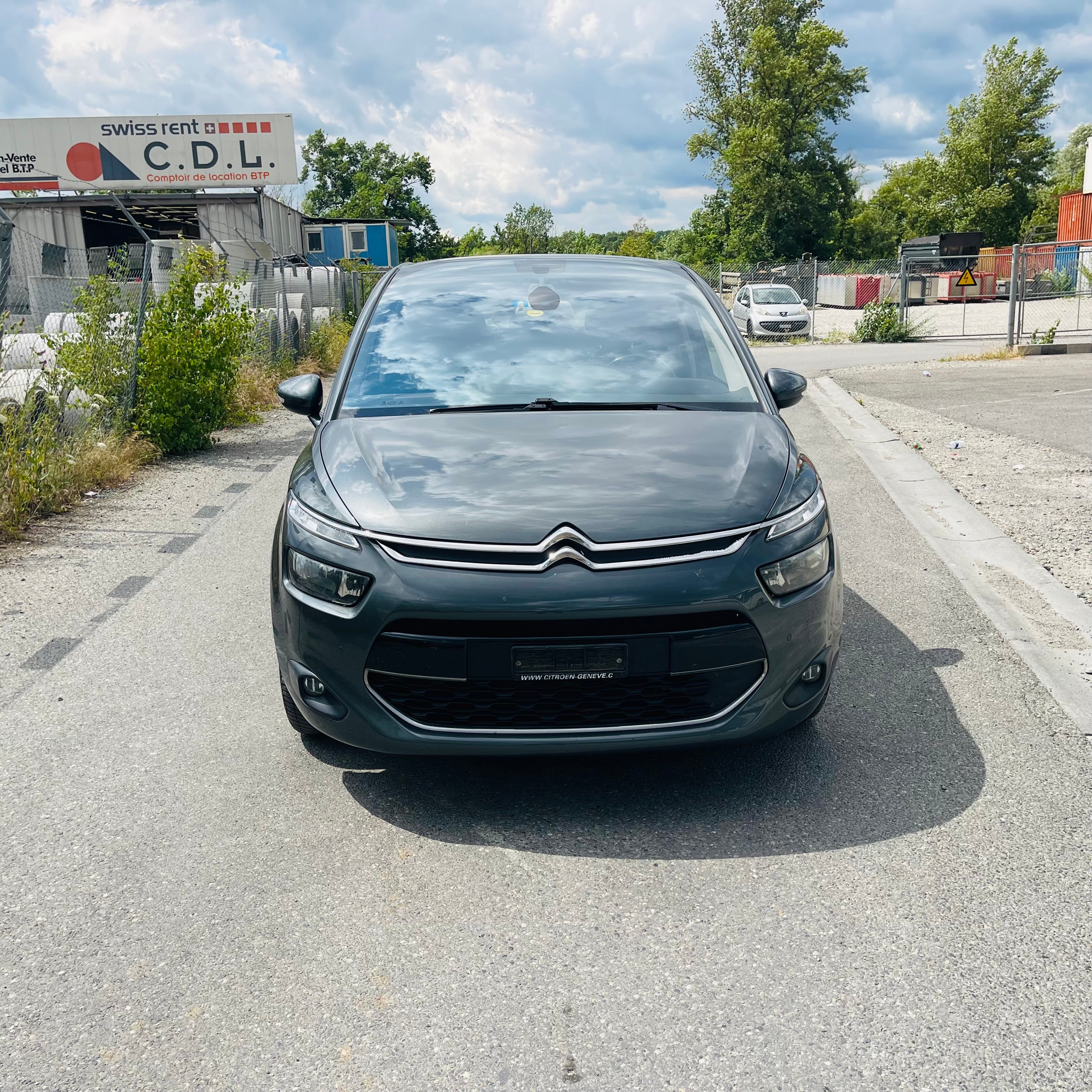 Car photo