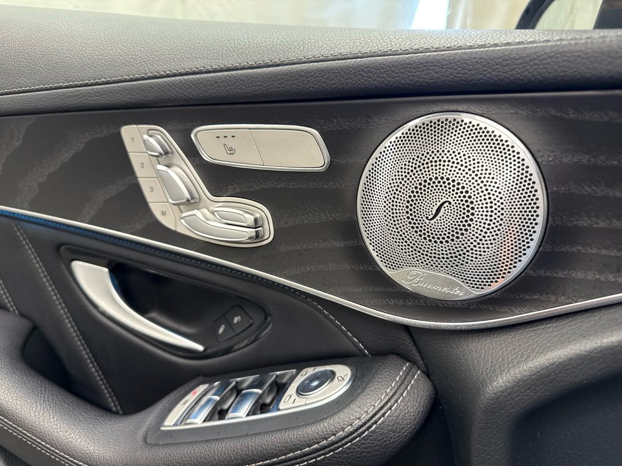 MERCEDES-BENZ GLC 63 S AMG 4Matic+ 9G-Tronic-image-4