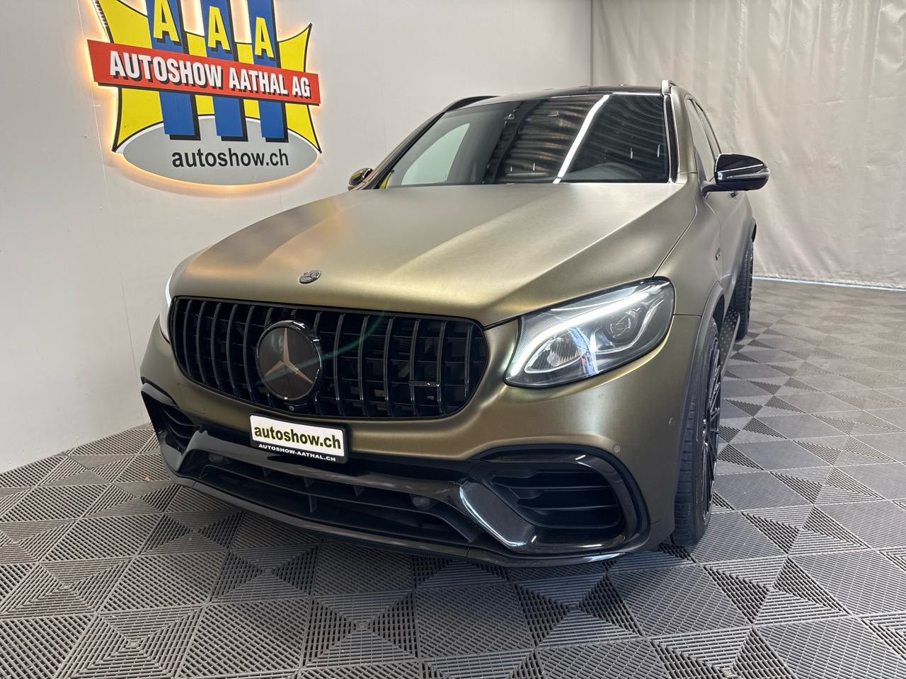 MERCEDES-BENZ GLC 63 S AMG 4Matic+ 9G-Tronic-image-18