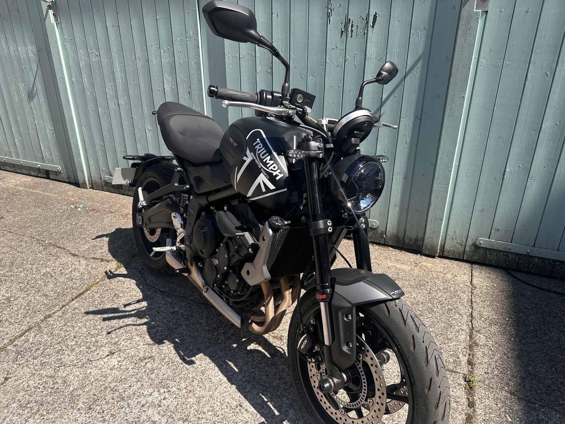 TRIUMPH Trident 660-showroom-element-2