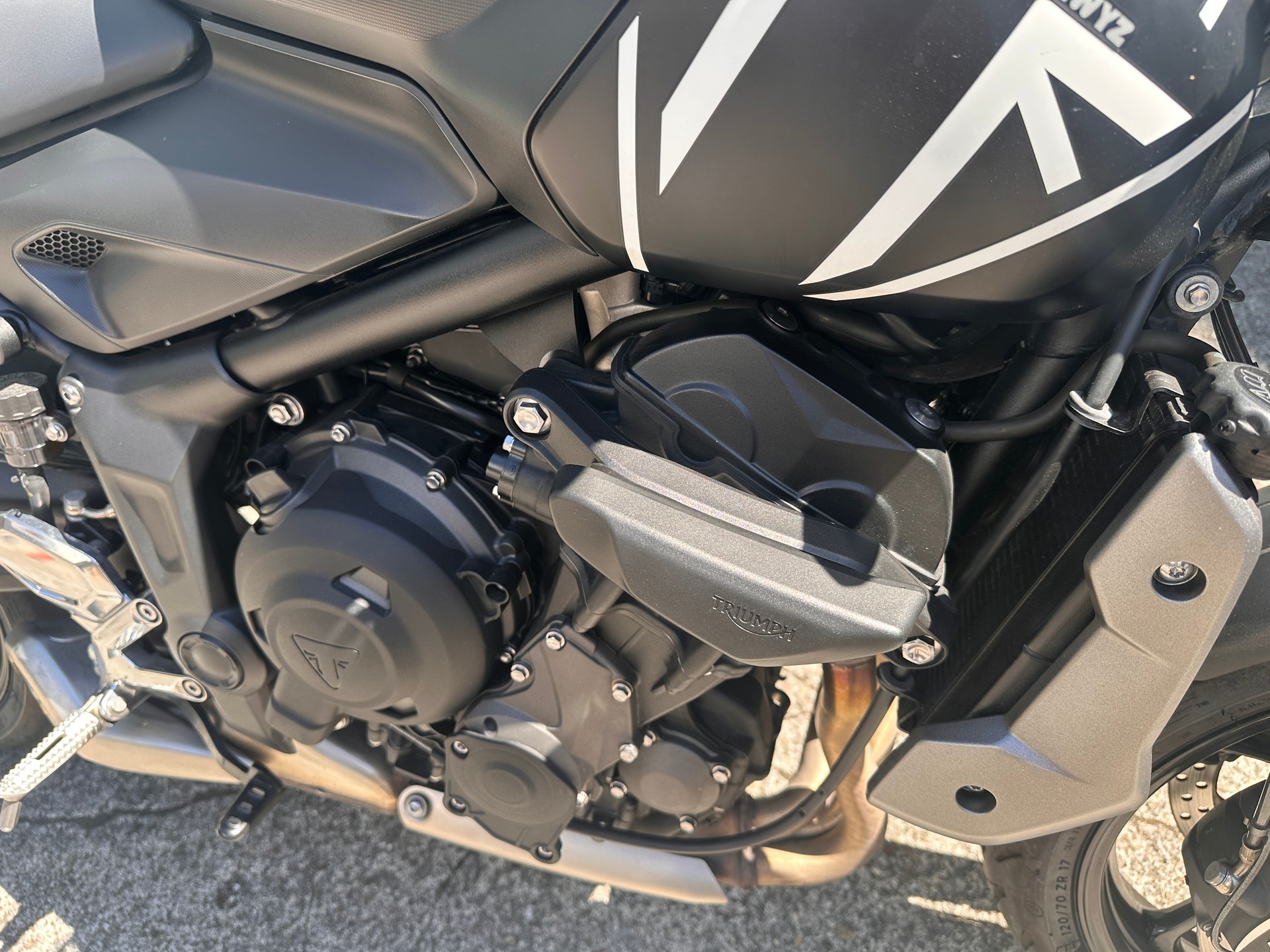 TRIUMPH Trident 660-image-4