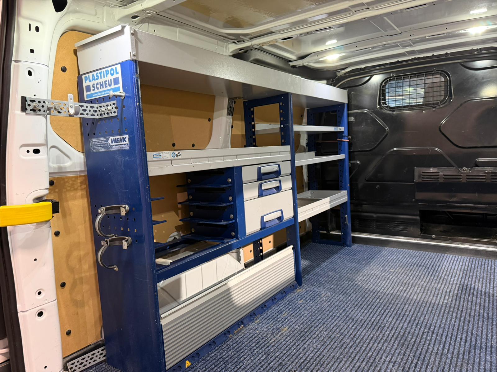 FORD Transit Custom Van 250 L1H1 Startup-image-22