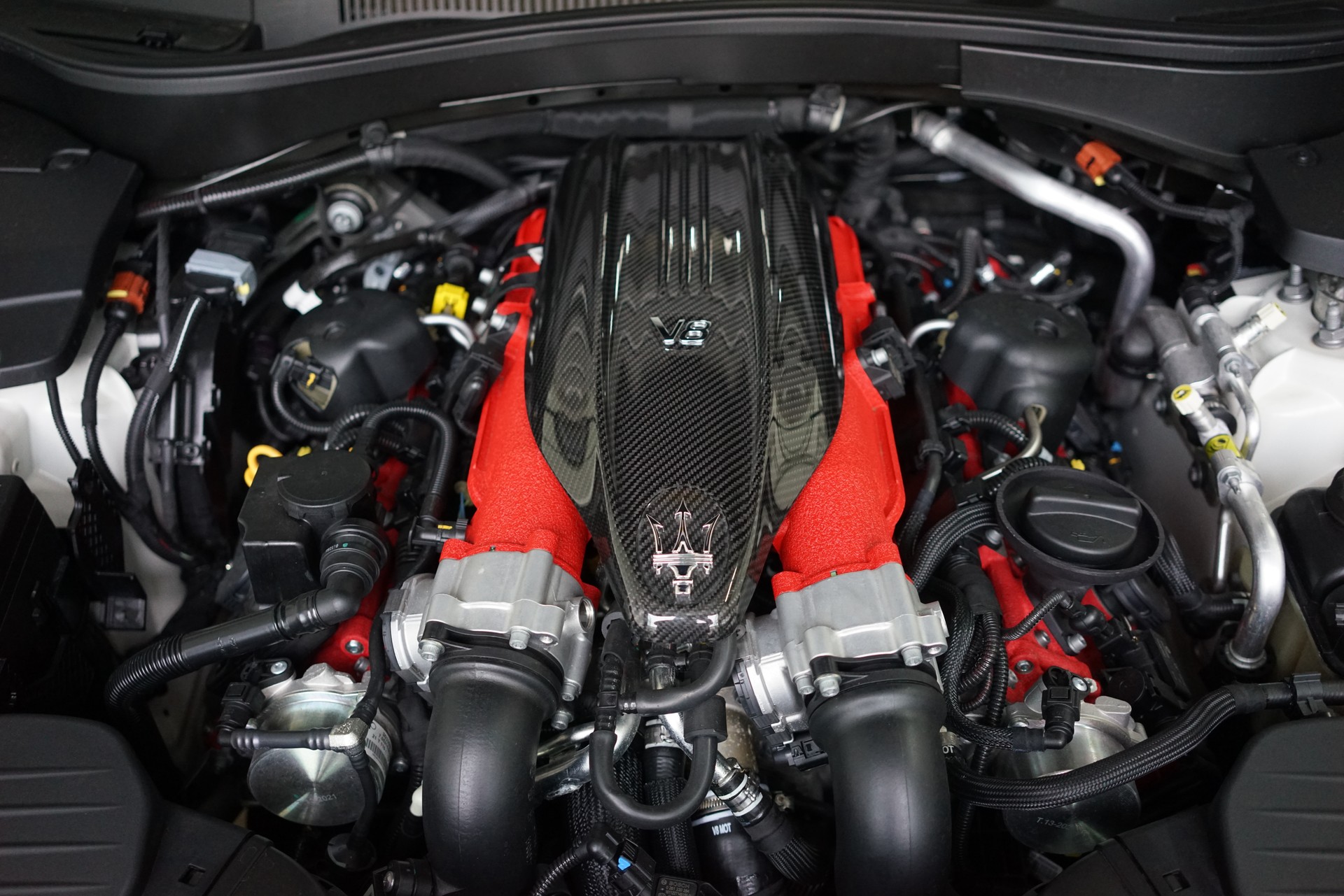 MASERATI Levante 3.8 V8 Trofeo Q4 Automatica-image-31