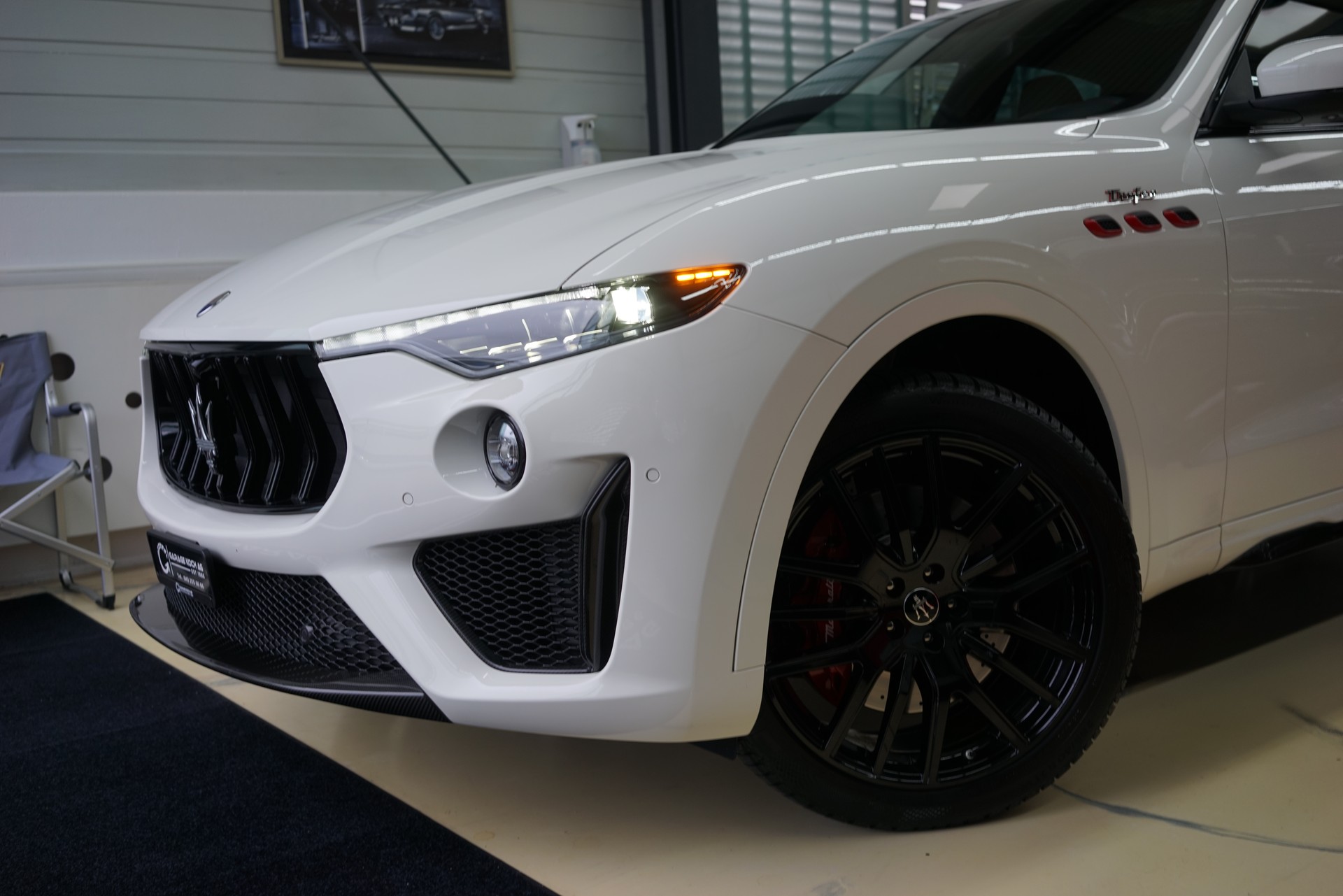 MASERATI Levante 3.8 V8 Trofeo Q4 Automatica-image-3