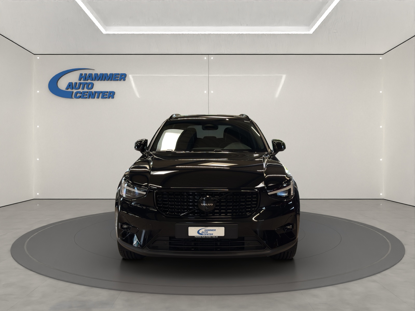 VOLVO XC40 2.0 B4 MH Black Edition-image-7