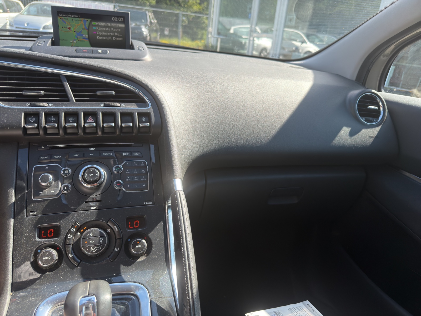 PEUGEOT 3008 HYbrid4 2.0-image-8