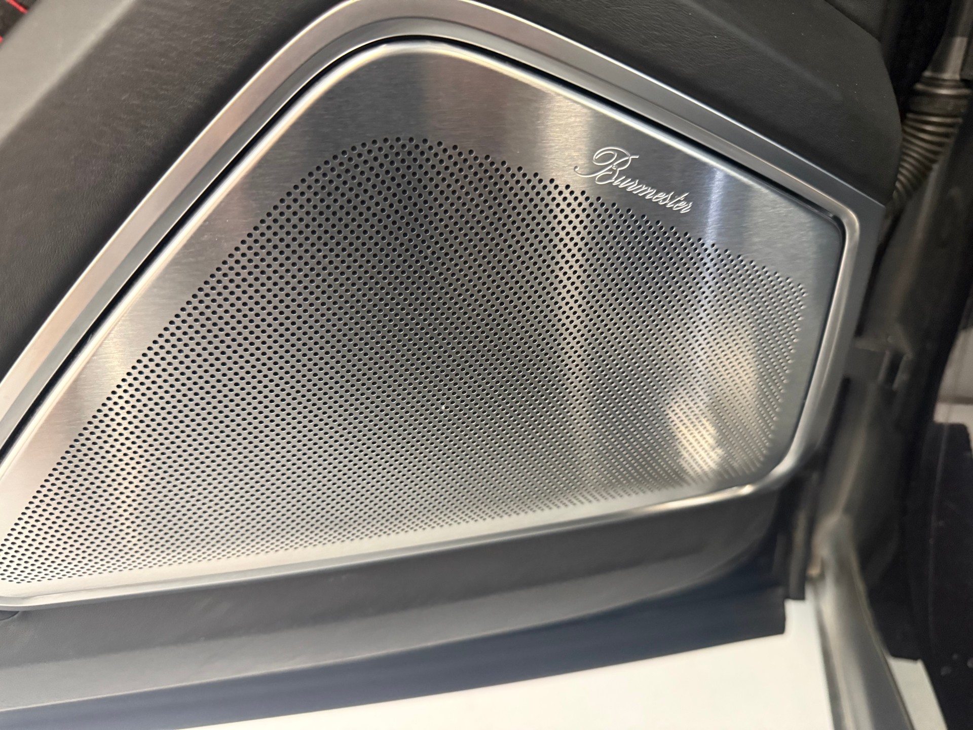 PORSCHE Cayenne Turbo-image-28
