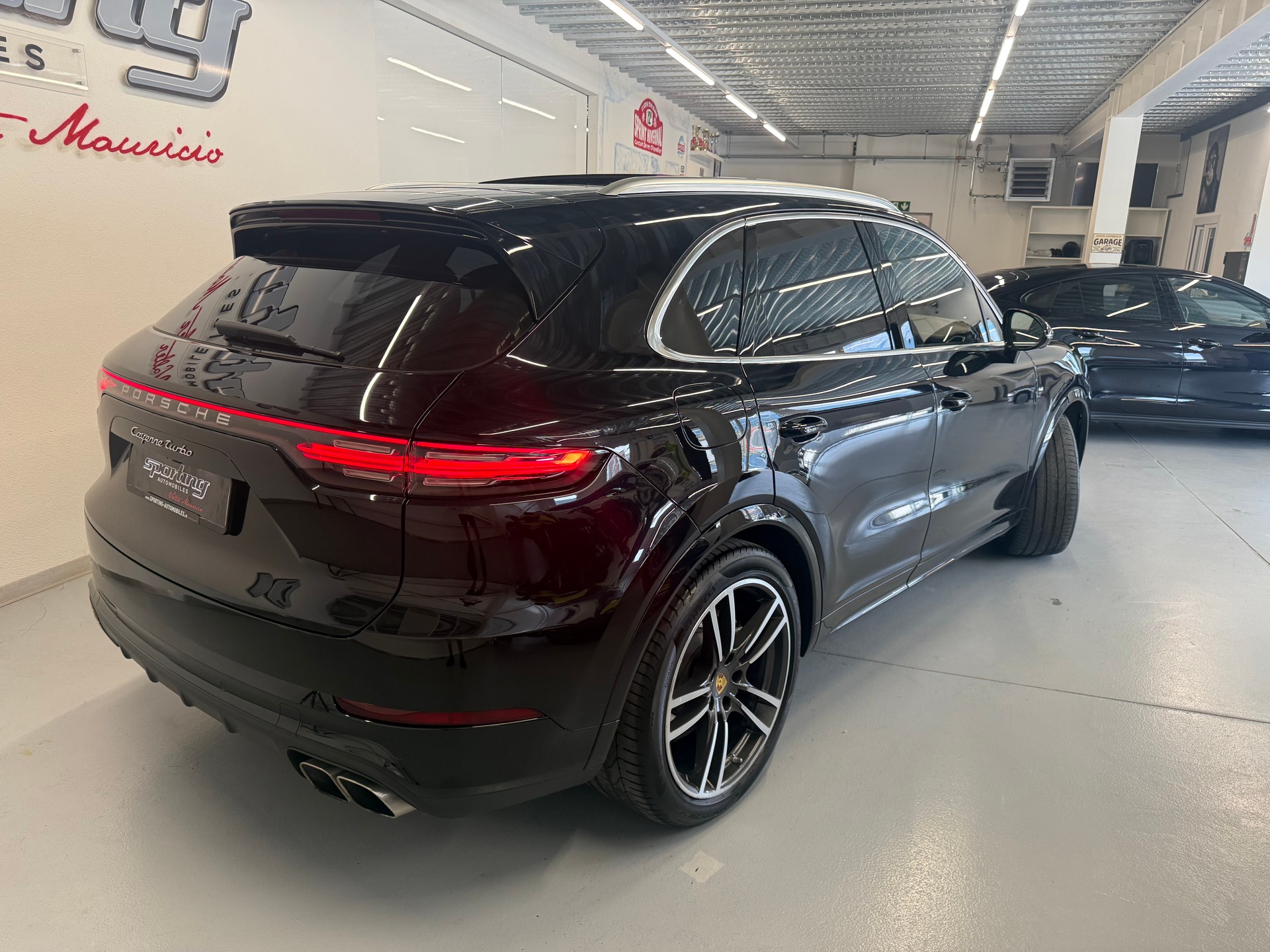 PORSCHE Cayenne Turbo-image-6