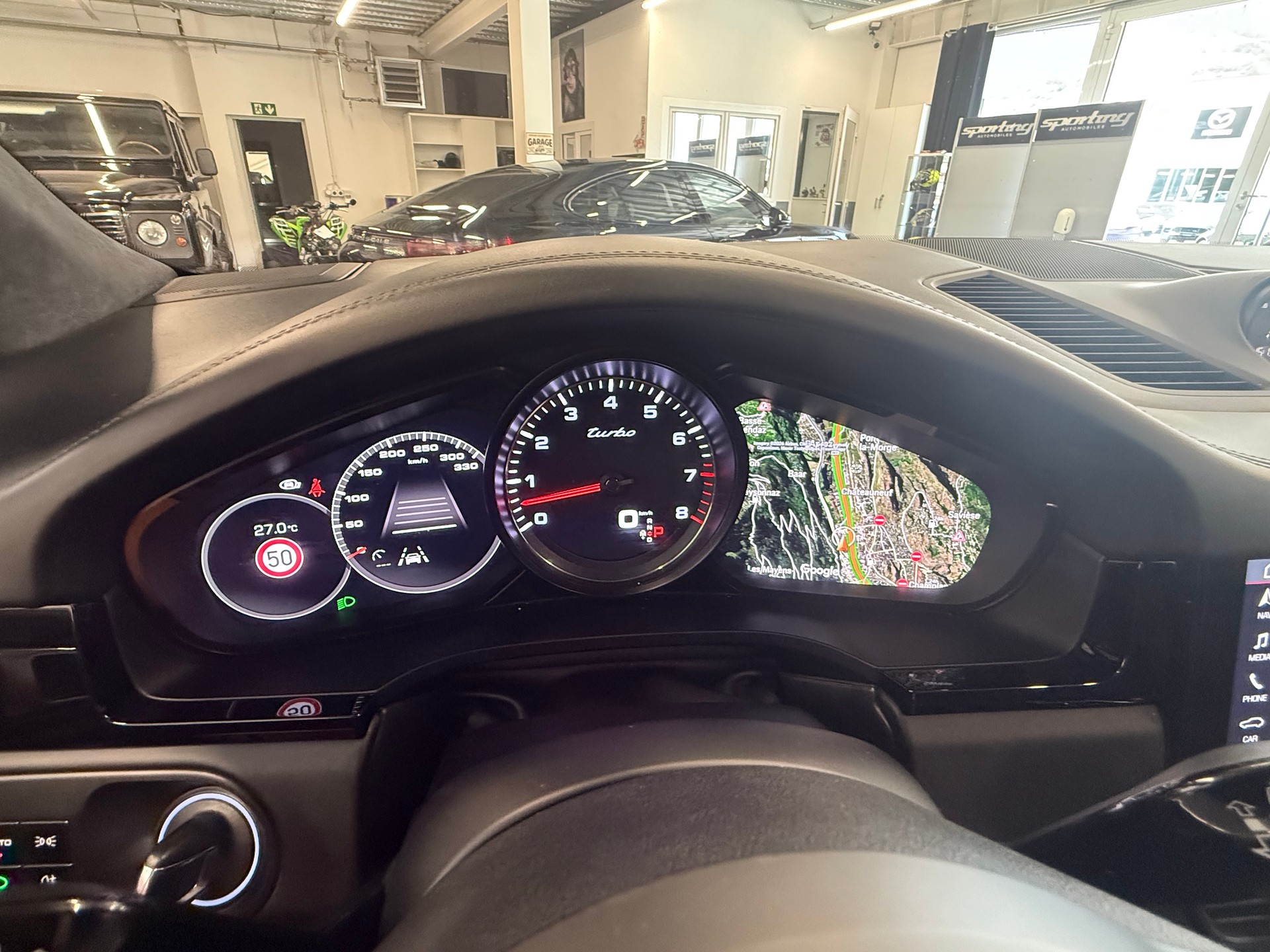 PORSCHE Cayenne Turbo-image-20