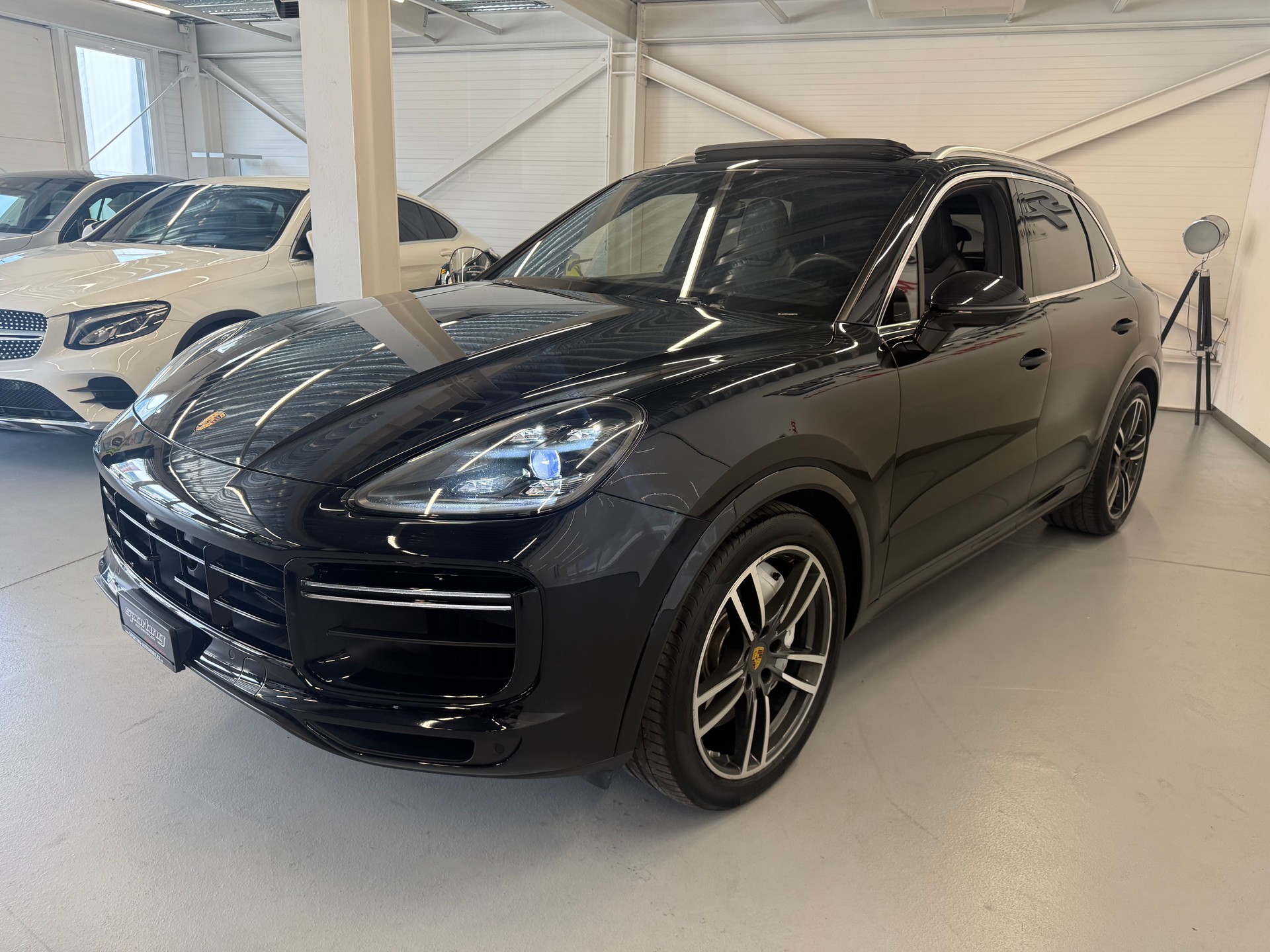 PORSCHE Cayenne Turbo-image-9