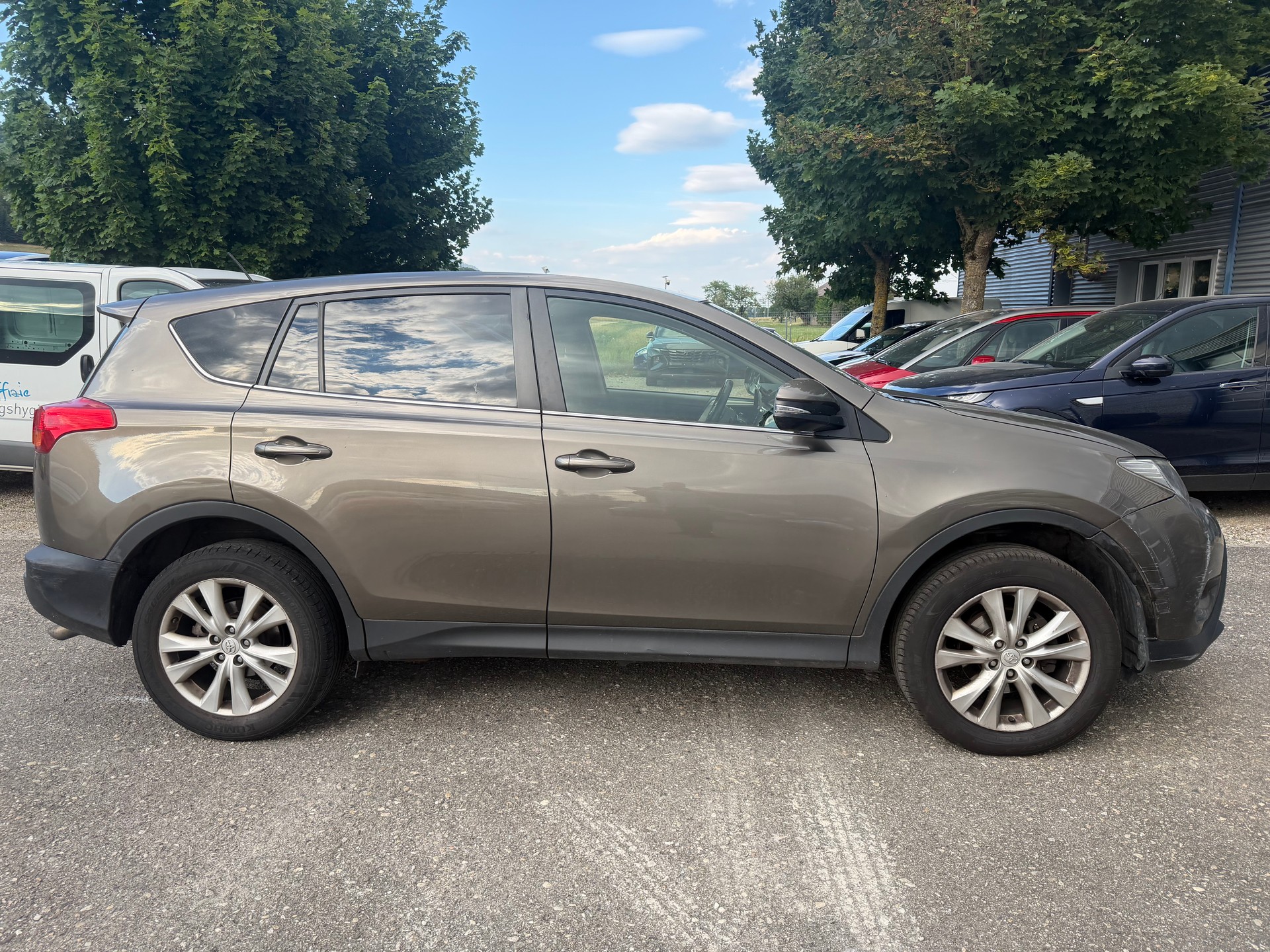 TOYOTA RAV-4 2.2D-4D Sol-image-4